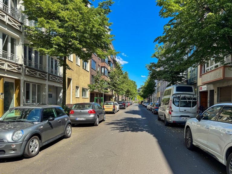 Immobilienangebot - Düsseldorf / Unterbilk - Alle - Unterbilk: Stadtleben trifft Wohnkomfort - Stilvolle Wohnung mit Balkon & Extra-Raum