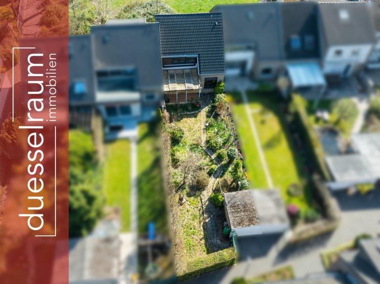 Immobilienangebot - Düsseldorf - Alle - Garath: geräumiges Einfamilienhaus mit großem Garten und Garagenstellplatz in ruhiger Lage