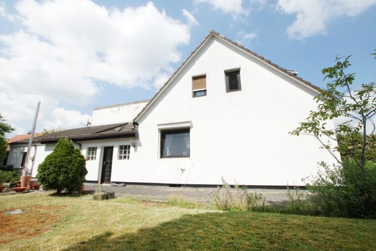 Immobilienangebot - Düsseldorf - Alle - Vogelsiedlung Unterrath: Top Lage mit Gestaltungsfreiheit – Sanierung, Neubau oder Invest!
