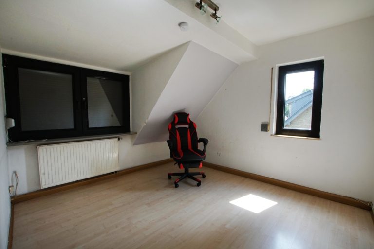 Immobilienangebot - Düsseldorf - Alle - Vogelsiedlung Unterrath: Top Lage mit Gestaltungsfreiheit – Sanierung, Neubau oder Invest!