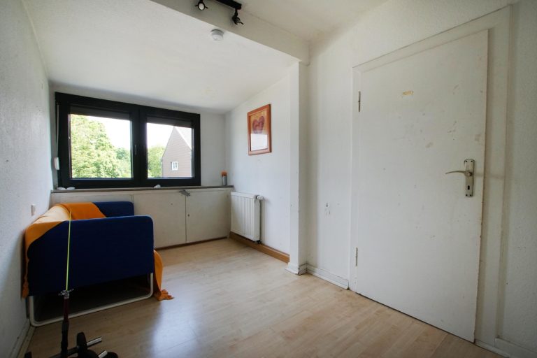 Immobilienangebot - Düsseldorf - Alle - Vogelsiedlung Unterrath: Top Lage mit Gestaltungsfreiheit – Sanierung, Neubau oder Invest!