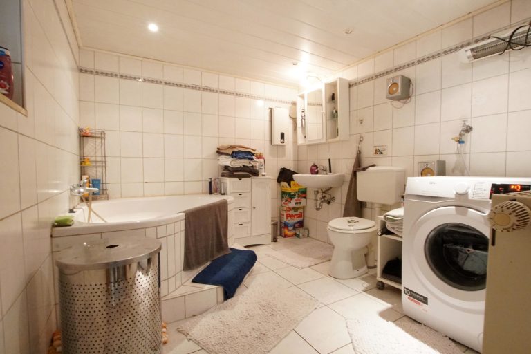 Immobilienangebot - Düsseldorf - Alle - Vogelsiedlung Unterrath: Top Lage mit Gestaltungsfreiheit – Sanierung, Neubau oder Invest!