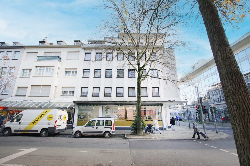 Immobilienangebot - Mönchengladbach / Rheydt - Alle - Rheydt: Wohn- und Geschäftshaus mit 25 Einheiten in bester Lage der Innenstadt!