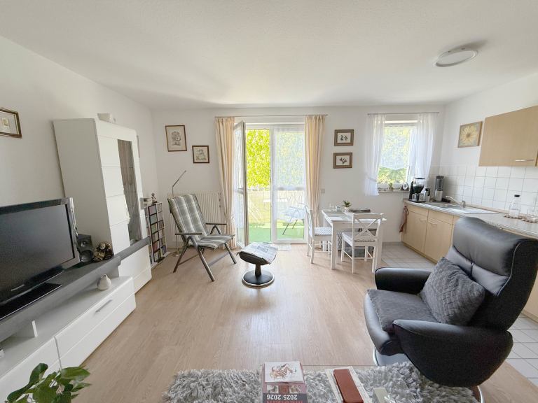 Immobilienangebot - Düsseldorf - Alle - Holthausen: Kapitalanlage mit Perspektive -gut vermietete 2-Zimmerwohnung mit Balkon in ruhiger Lage
