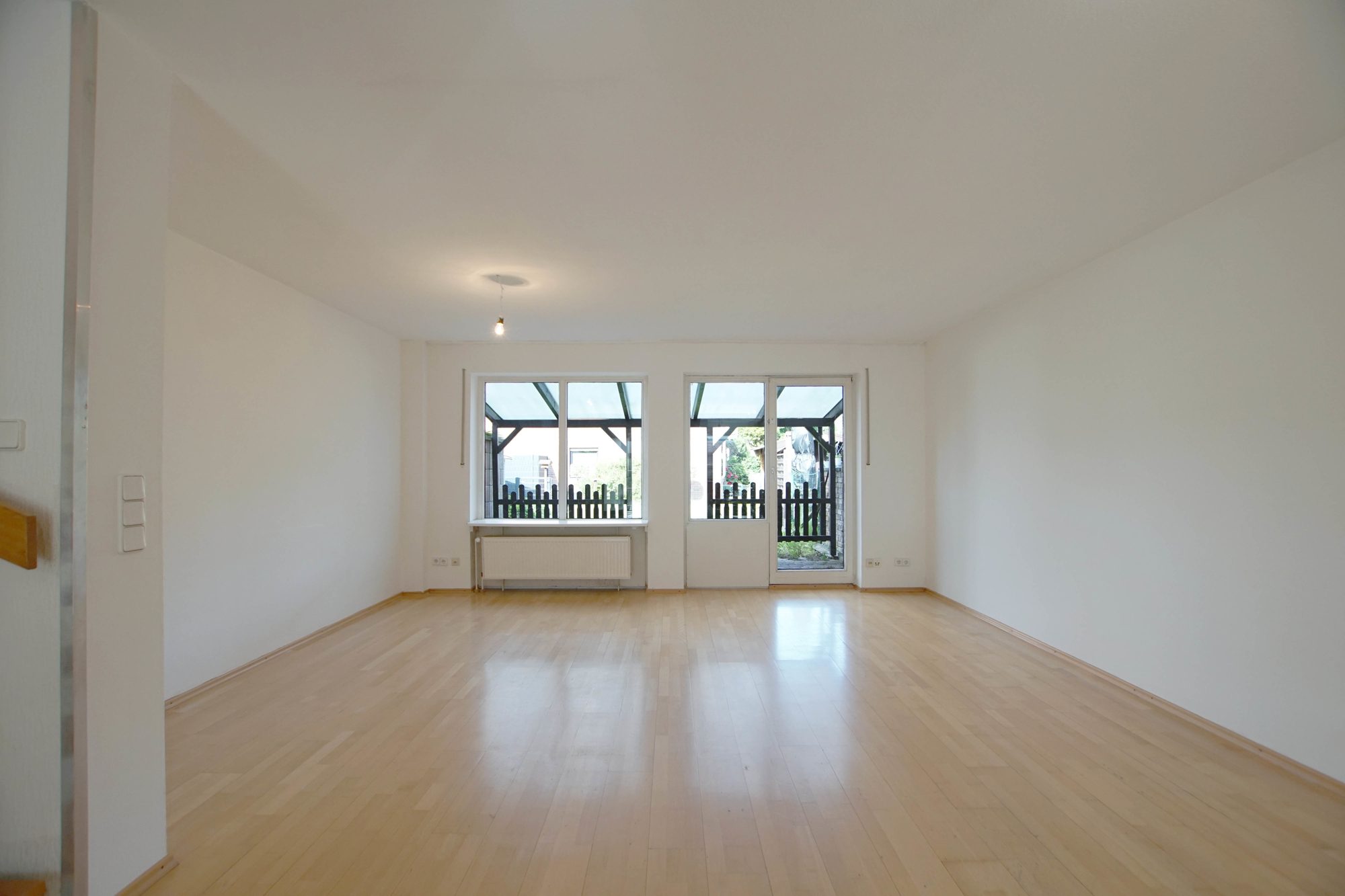 Immobilienangebot - Düsseldorf - Alle - Düsseldorf-Lichtenbroich: gepflegtes Reihenmittelhaus mit Garten und Garage in ruhiger Lage