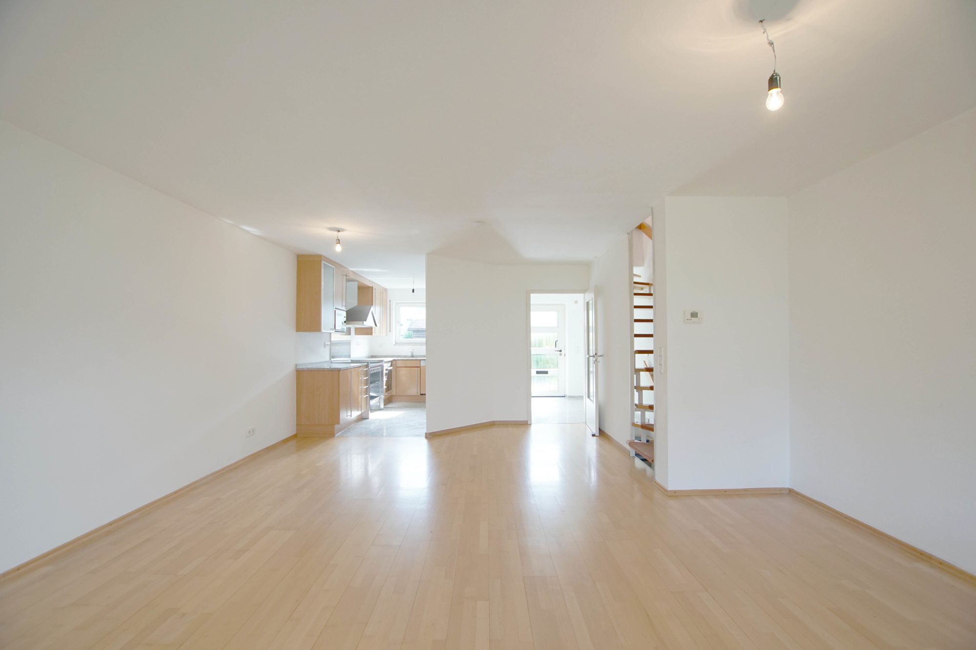 Immobilienangebot - Düsseldorf - Alle - Düsseldorf-Lichtenbroich: gepflegtes Reihenmittelhaus mit Garten und Garage in ruhiger Lage