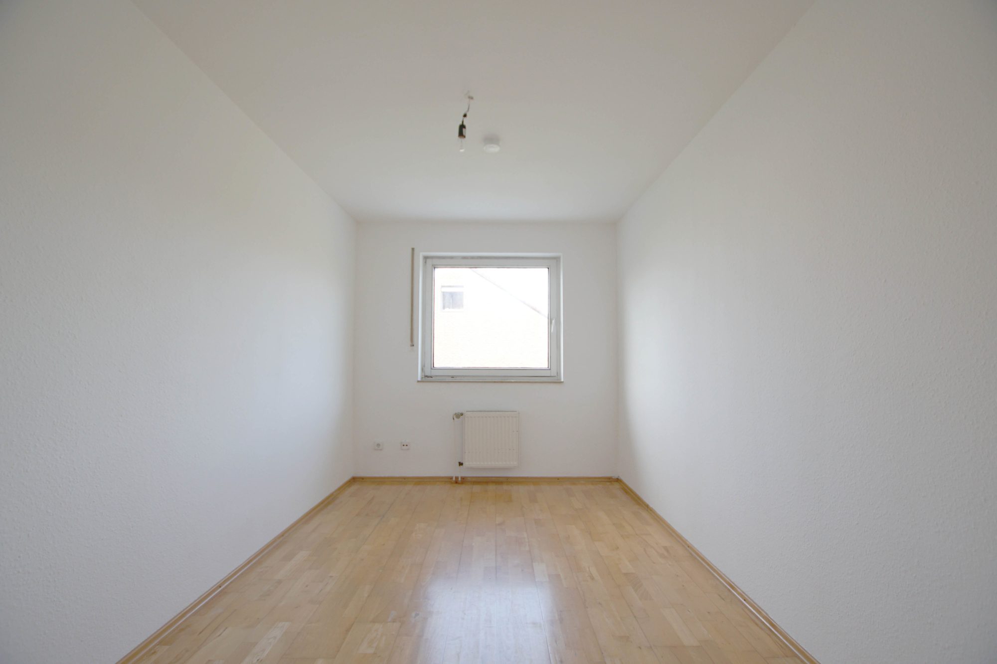 Immobilienangebot - Düsseldorf - Alle - Düsseldorf-Lichtenbroich: gepflegtes Reihenmittelhaus mit Garten und Garage in ruhiger Lage