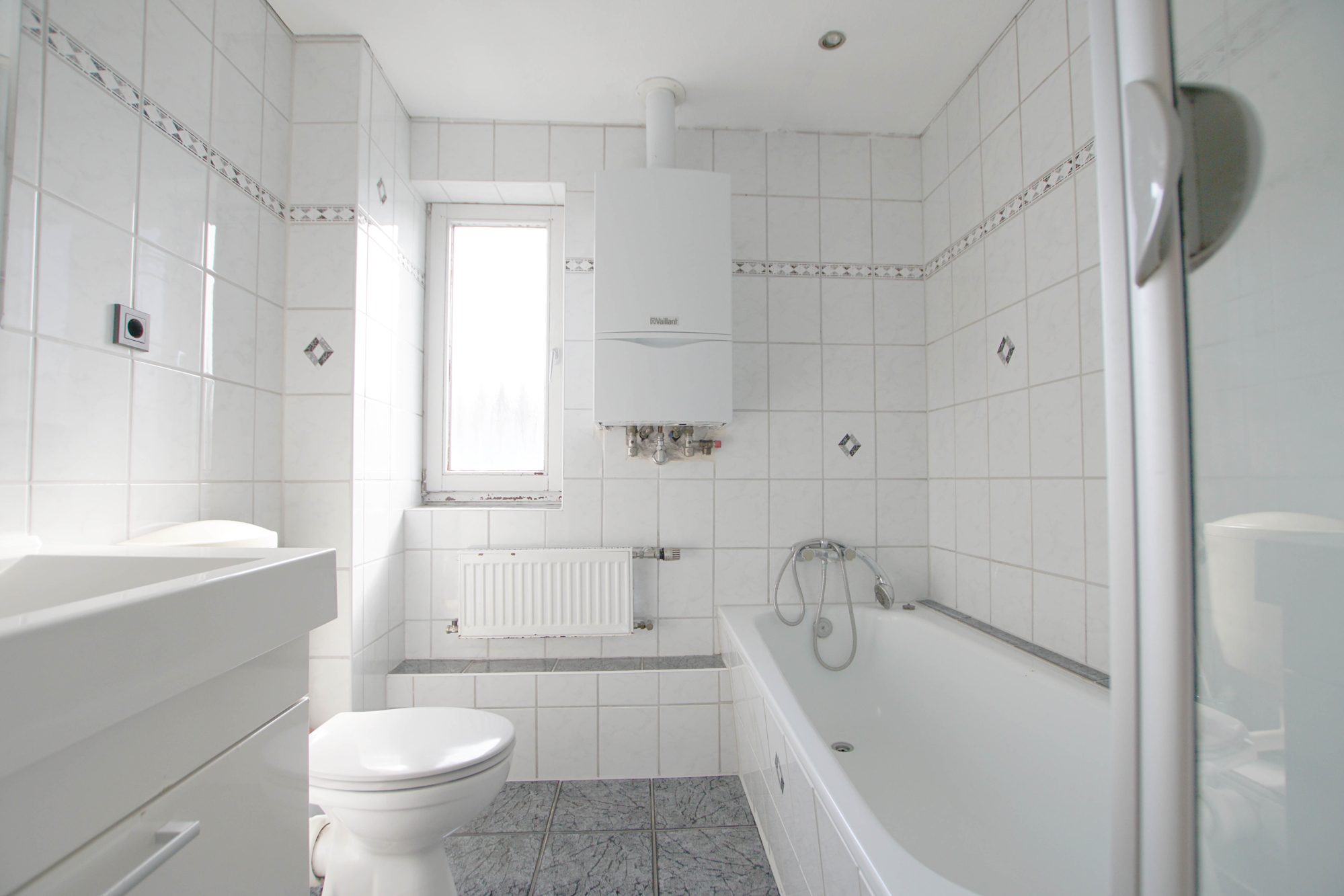 Immobilienangebot - Düsseldorf - Alle - Düsseldorf-Lichtenbroich: gepflegtes Reihenmittelhaus mit Garten und Garage in ruhiger Lage