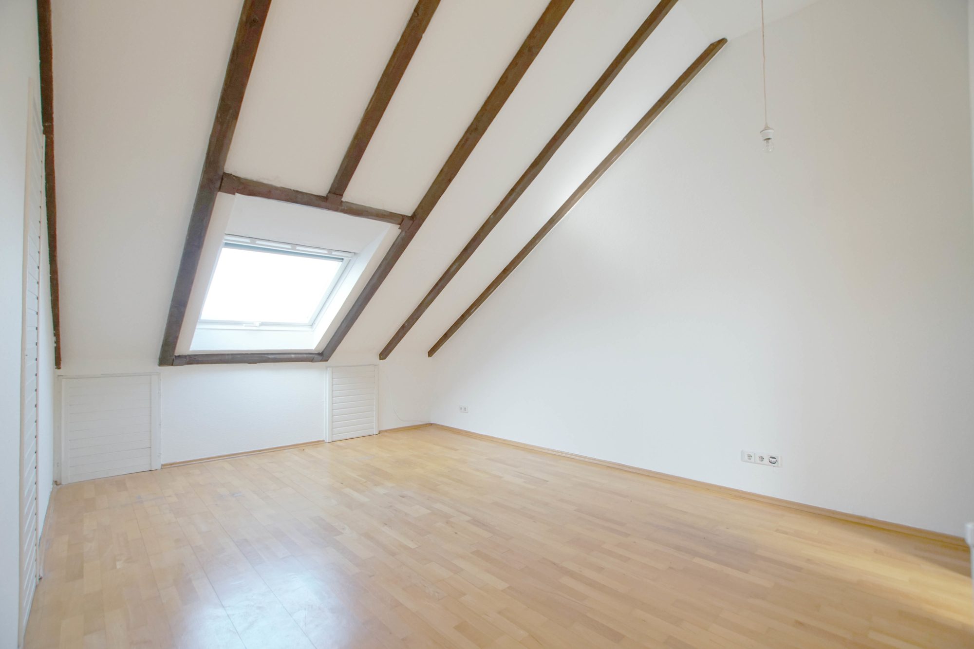 Immobilienangebot - Düsseldorf - Alle - Düsseldorf-Lichtenbroich: gepflegtes Reihenmittelhaus mit Garten und Garage in ruhiger Lage
