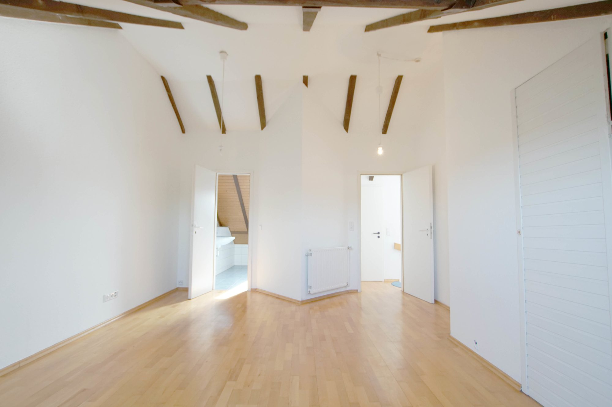 Immobilienangebot - Düsseldorf - Alle - Düsseldorf-Lichtenbroich: gepflegtes Reihenmittelhaus mit Garten und Garage in ruhiger Lage