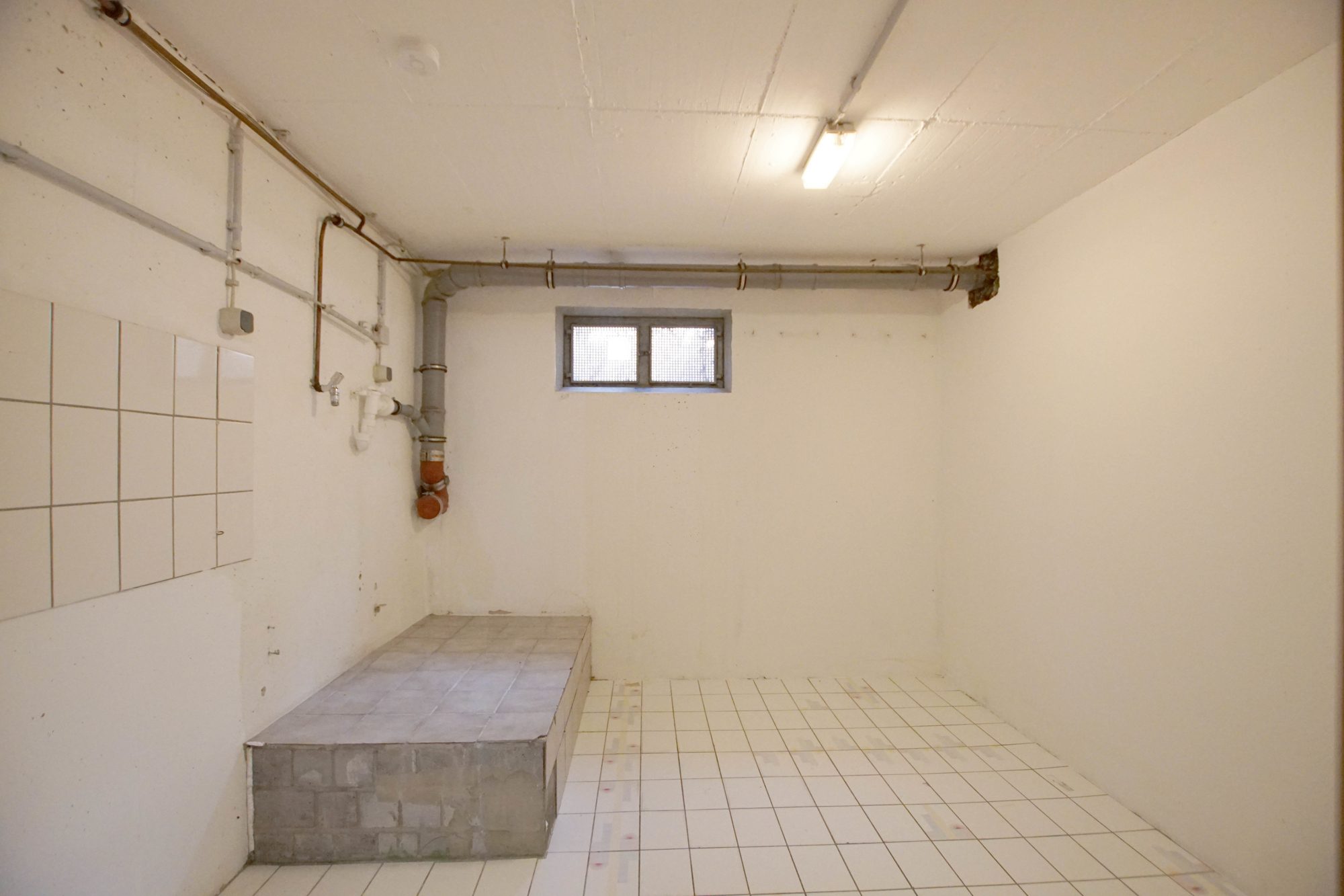 Immobilienangebot - Düsseldorf - Alle - Düsseldorf-Lichtenbroich: gepflegtes Reihenmittelhaus mit Garten und Garage in ruhiger Lage