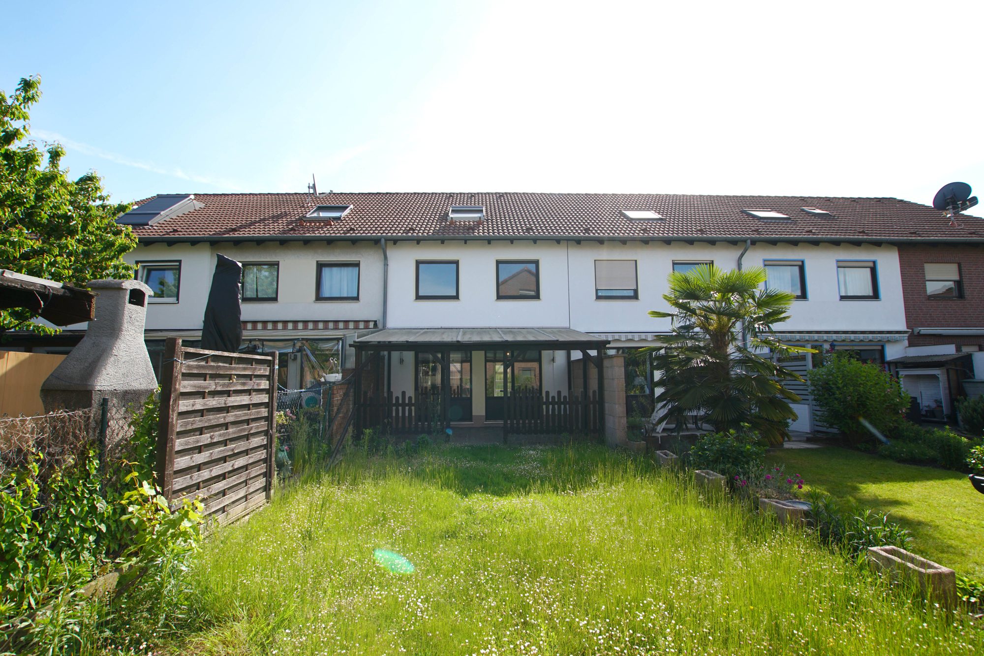 Immobilienangebot - Düsseldorf - Alle - Düsseldorf-Lichtenbroich: gepflegtes Reihenmittelhaus mit Garten und Garage in ruhiger Lage