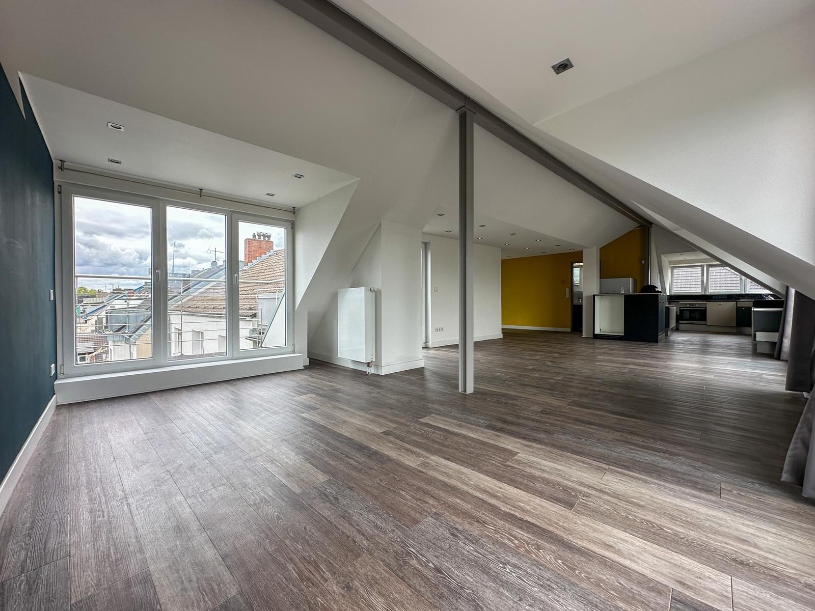 Immobilienangebot - Düsseldorf - Alle - Unterbilk: Wohnen über den Dächern – Ihr Zuhause mit Terrasse und Blick zum Rheinturm direkt am Park