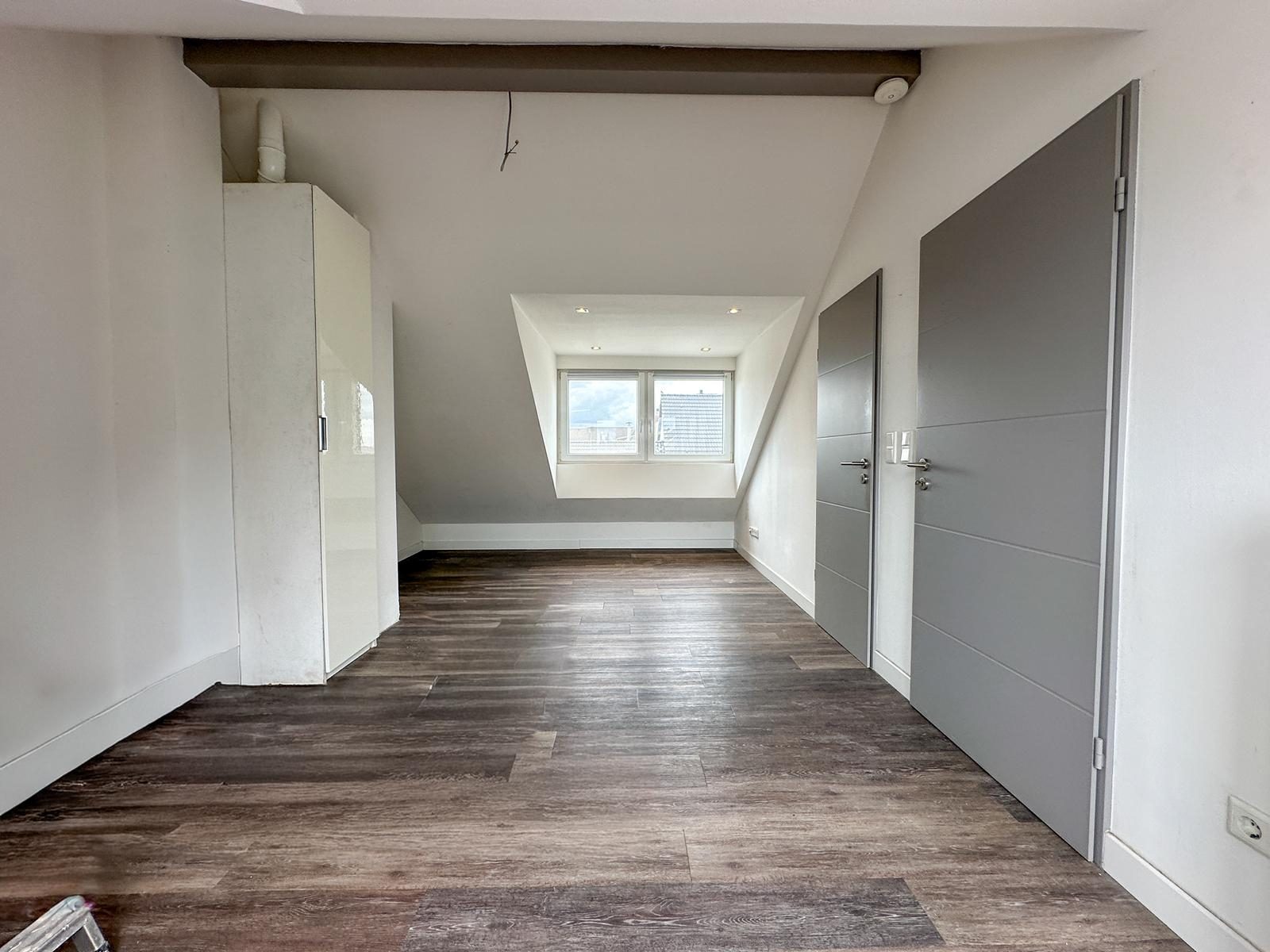 Immobilienangebot - Düsseldorf - Alle - Unterbilk: Wohnen über den Dächern – Ihr Zuhause mit Terrasse und Blick zum Rheinturm direkt am Park