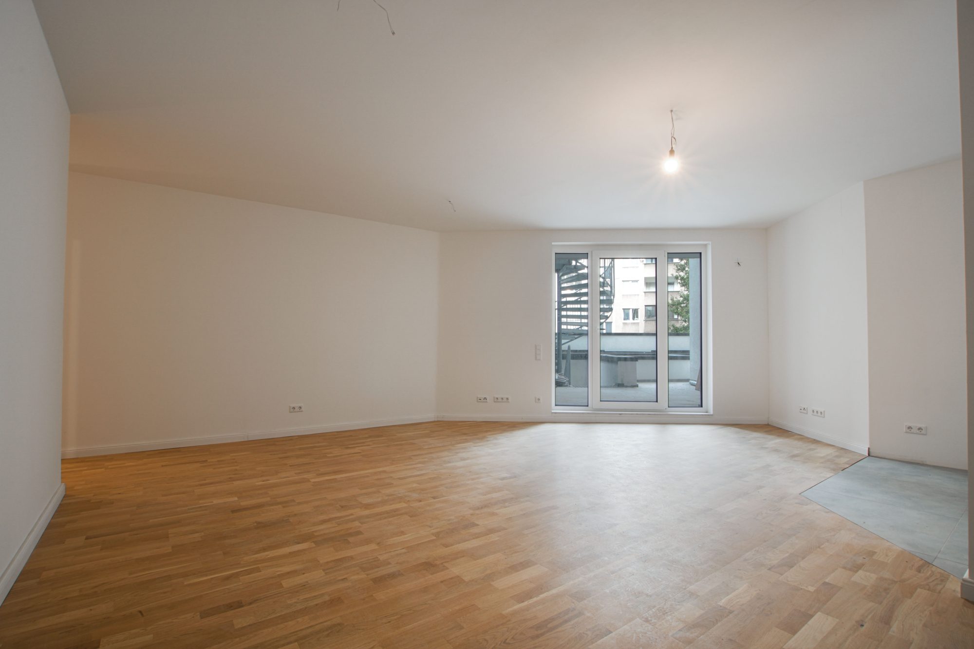 Immobilienangebot - Düsseldorf / Stadtmitte - Alle - Erstbezug! Exklusive 3-Zimmer-Wohnung im 3. OG mit Terrasse – hochwertiger Neubau in Stadtmitte