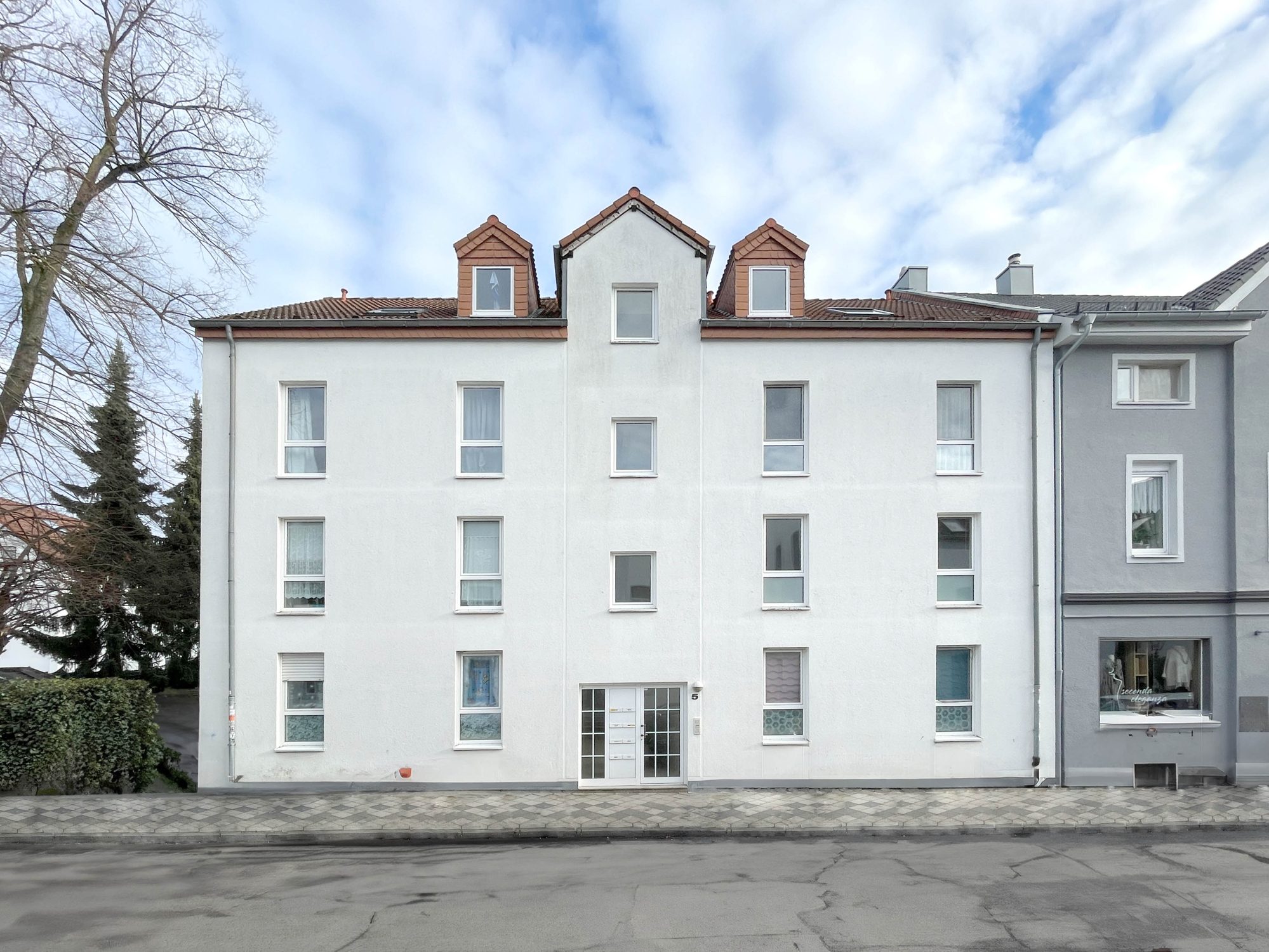 Immobilienangebot - Düsseldorf - Alle - Gerresheim: gepflegtes Mehrfamilienhaus als attraktive Kapitalanlage in beliebter Lage