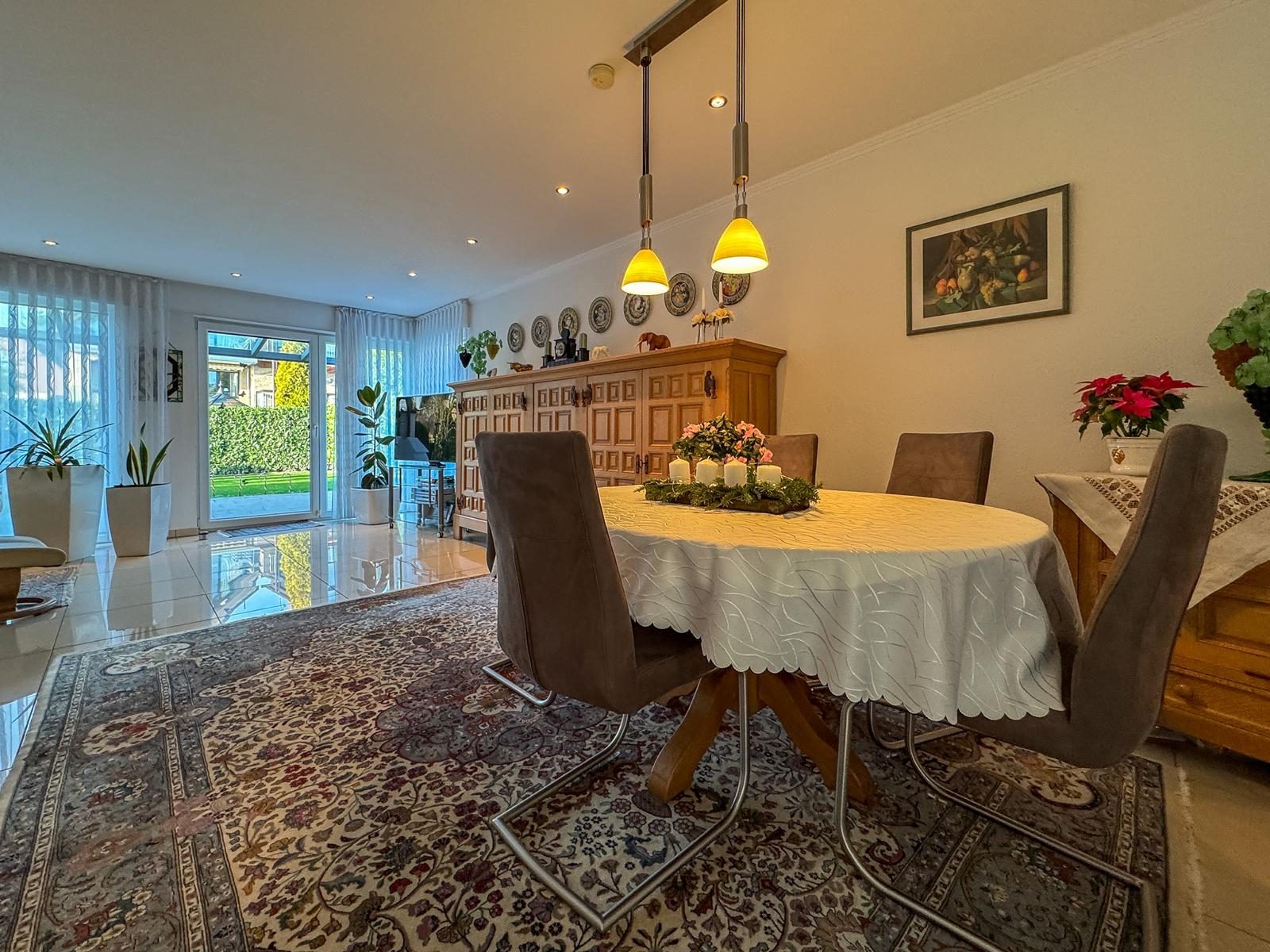 Immobilienangebot - Ratingen / Lintorf - Alle - Ratingen Lintorf: Wo aus einem Haus ein Zuhause wird – Raum für Familie und Geborgenheit
