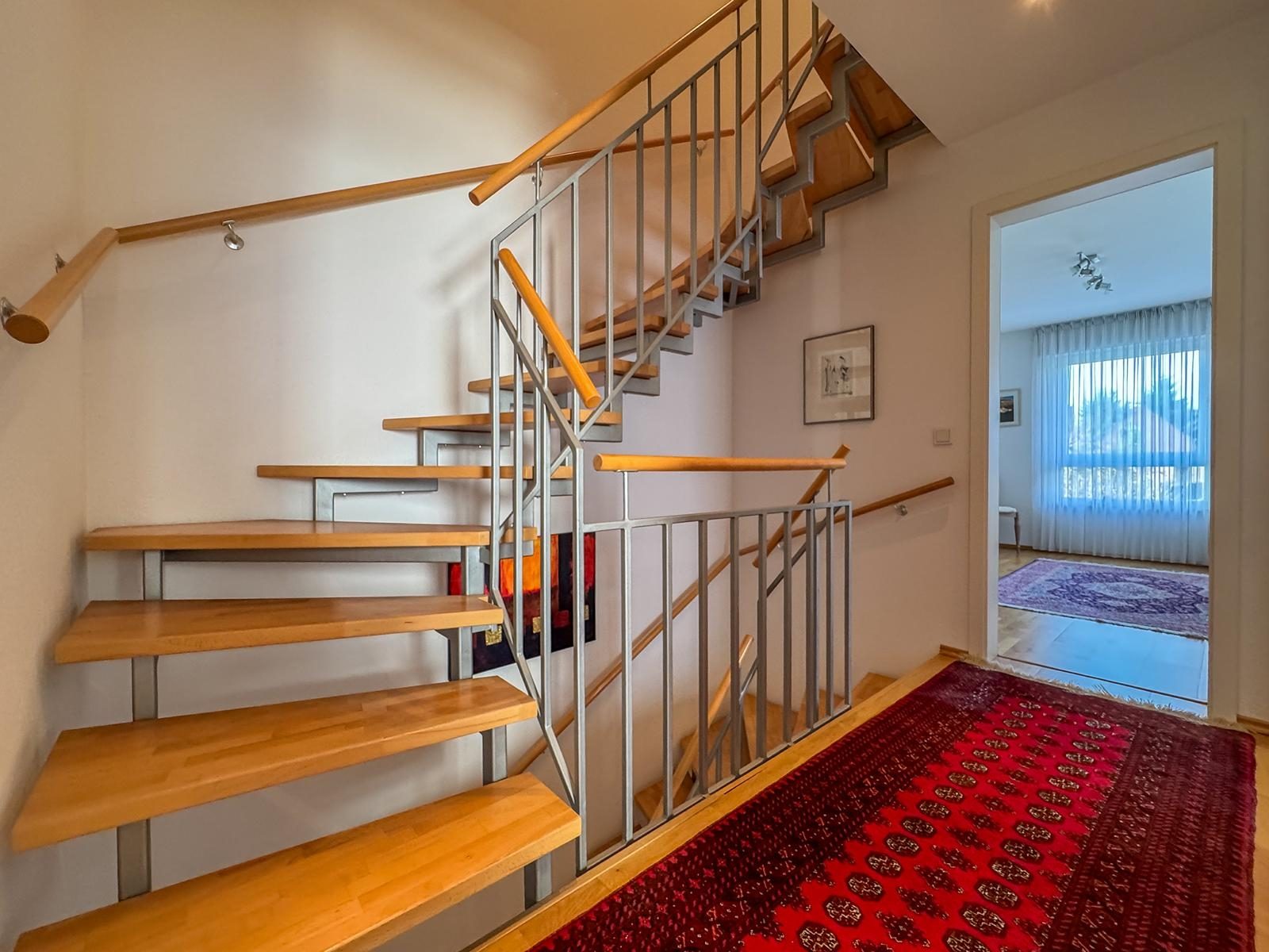 Immobilienangebot - Ratingen / Lintorf - Alle - Ratingen Lintorf: Wo aus einem Haus ein Zuhause wird – Raum für Familie und Geborgenheit