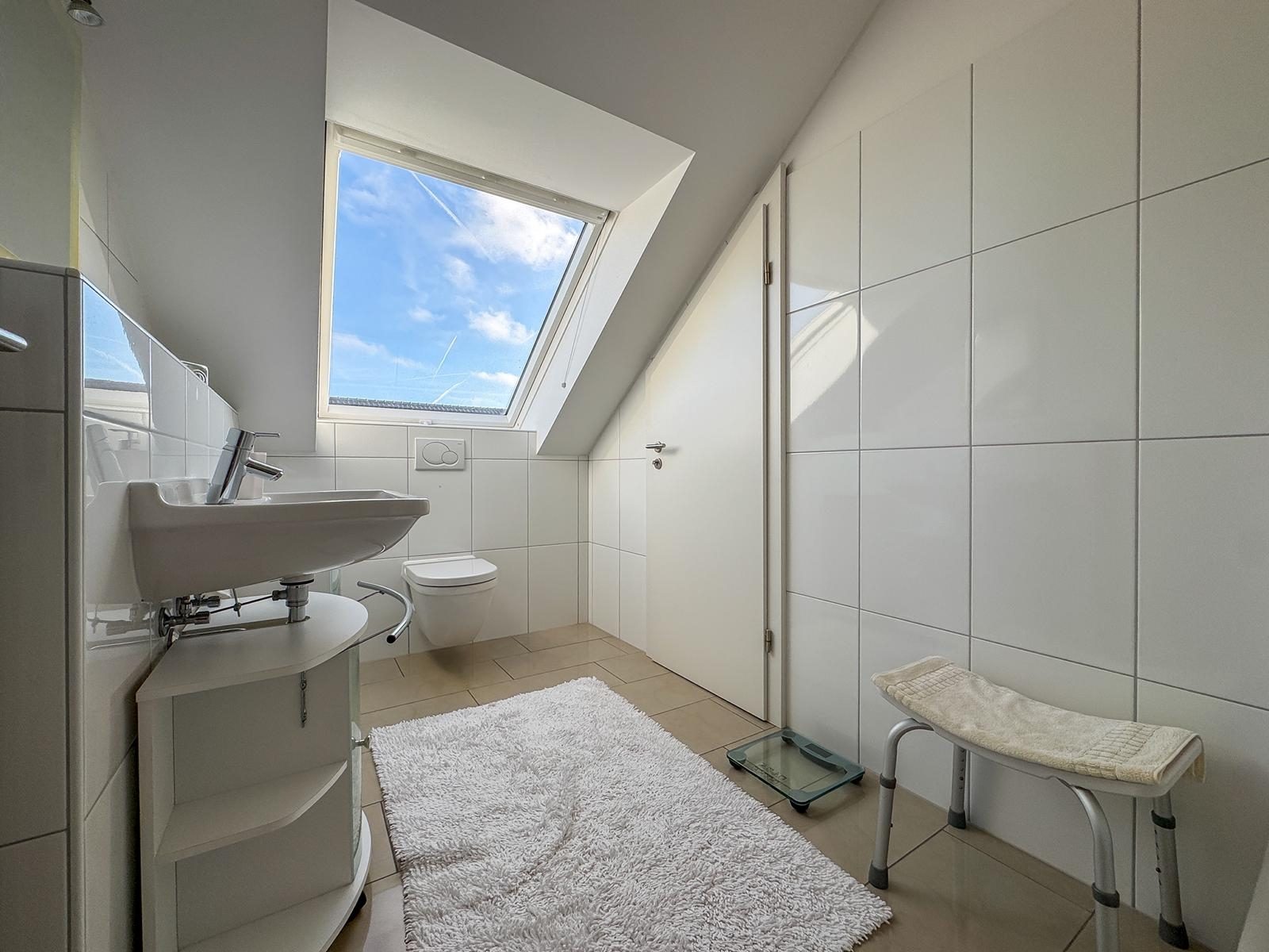 Immobilienangebot - Ratingen / Lintorf - Alle - Ratingen Lintorf: Wo aus einem Haus ein Zuhause wird – Raum für Familie und Geborgenheit