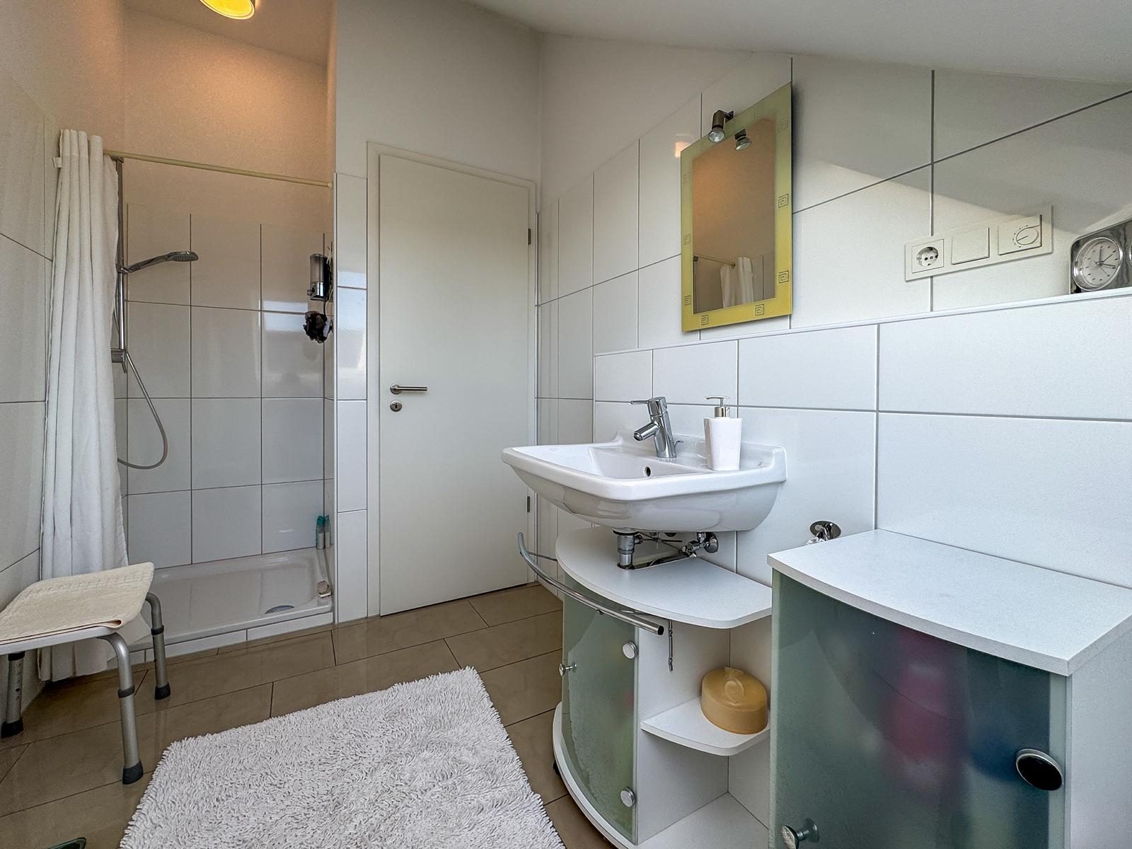 Immobilienangebot - Ratingen / Lintorf - Alle - Ratingen Lintorf: Wo aus einem Haus ein Zuhause wird – Raum für Familie und Geborgenheit