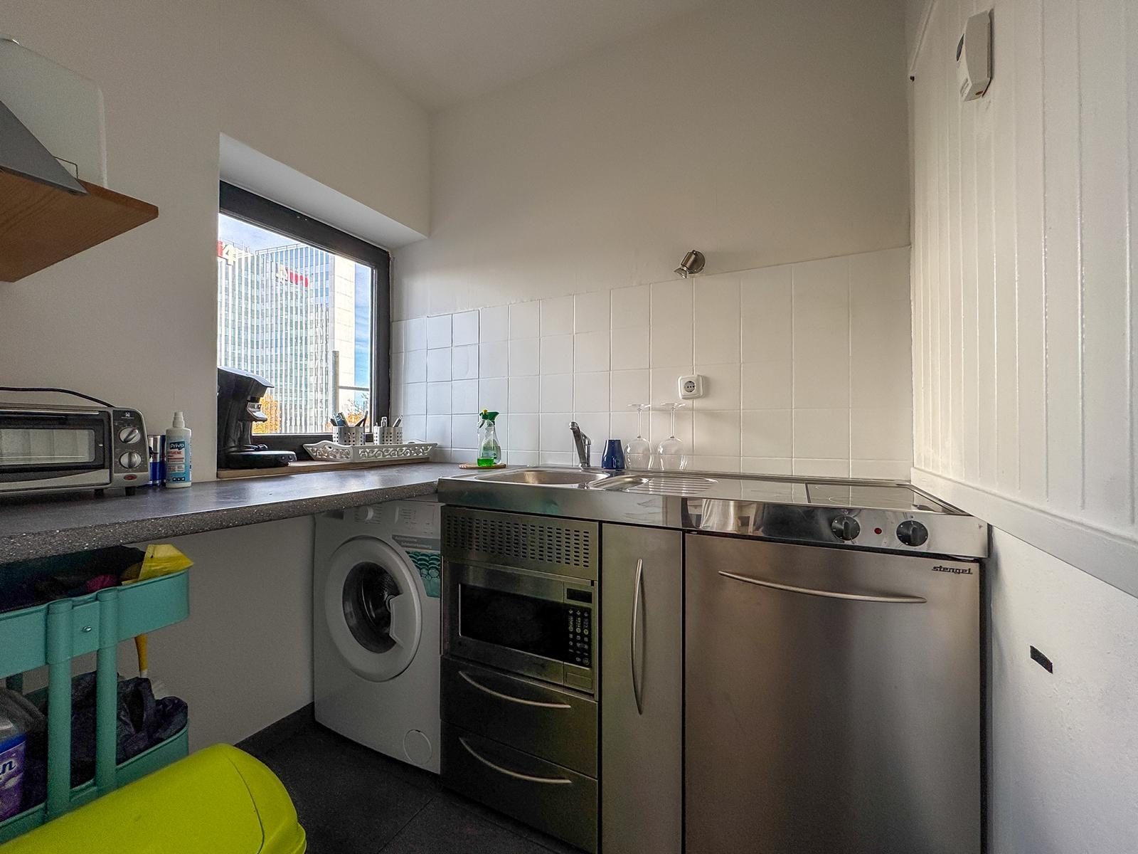 Immobilienangebot - Düsseldorf - Alle - Unterbilk: Charmantes Apartment mit TG-Stellplatz, voll möbliert zur sofortigen Nutzung frei.