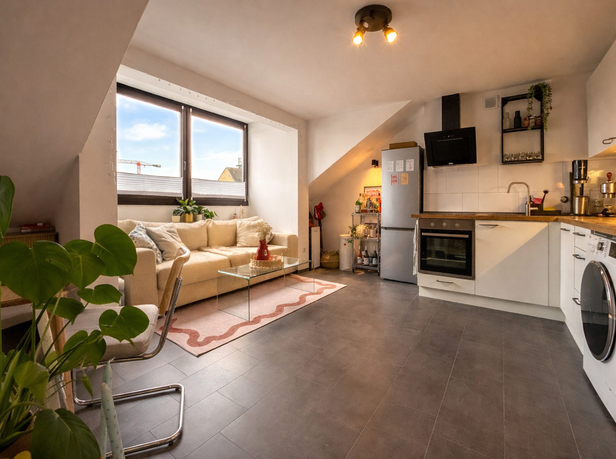 Immobilienangebot - Düsseldorf - Alle - Unterbilk: 2 Zimmer Dachgeschosswohnung - modern und gut vermietet