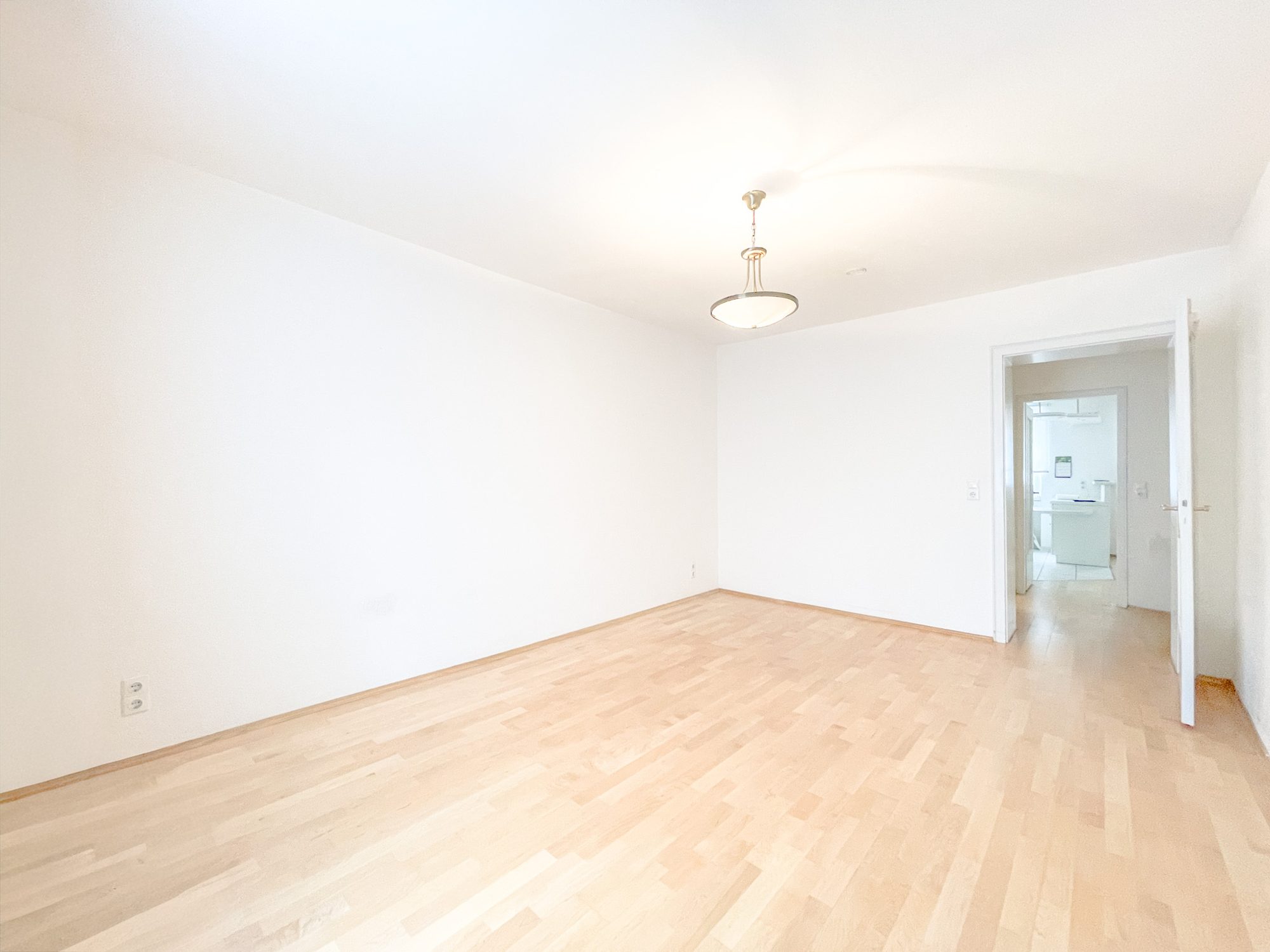 Immobilienangebot - Düsseldorf - Alle - Friedrichstadt: gut geschnittene 3-Zimmerwohnung mit Aufzug und Balkon in beliebter Lage