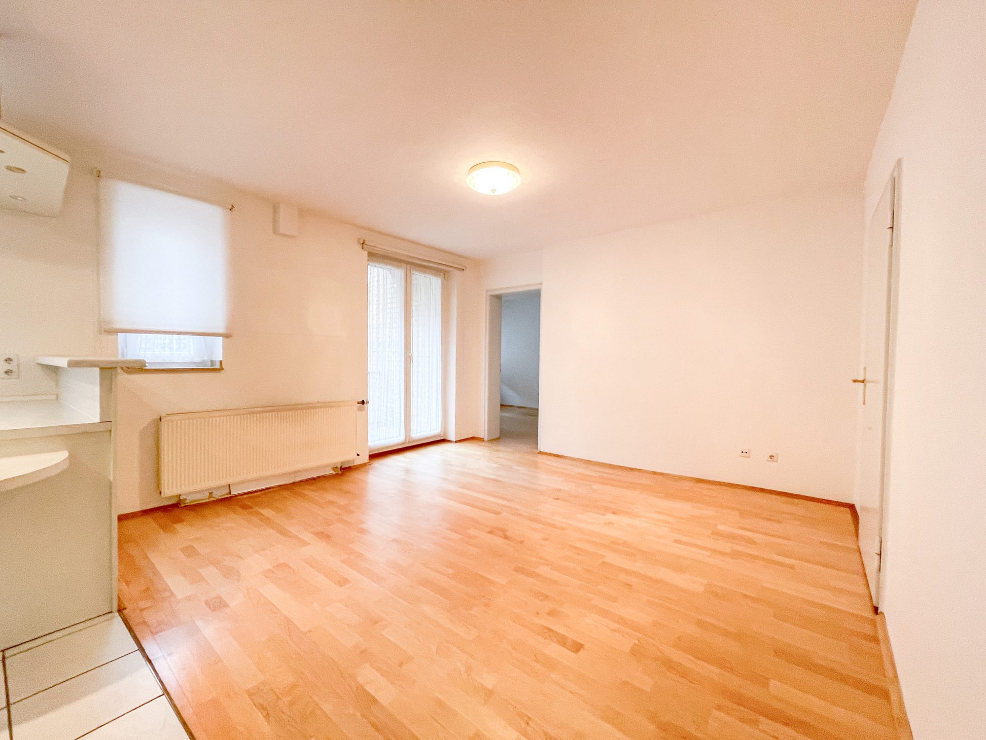 Immobilienangebot - Düsseldorf - Alle - Friedrichstadt: gut geschnittene 3-Zimmerwohnung mit Aufzug und Balkon in beliebter Lage