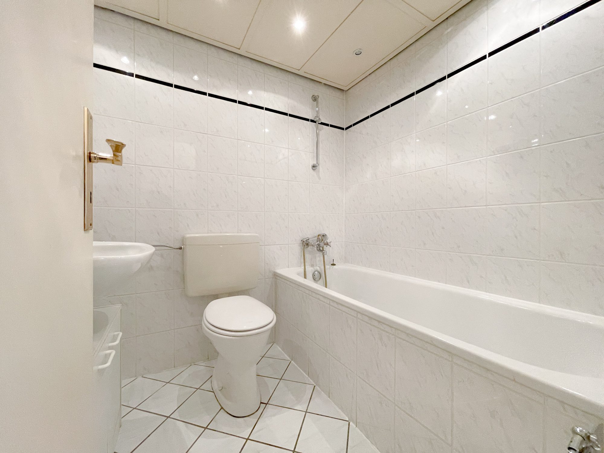 Immobilienangebot - Düsseldorf - Alle - Friedrichstadt: attraktives 1-Zimmer-Apartment mit Aufzug in zentraler Lage
