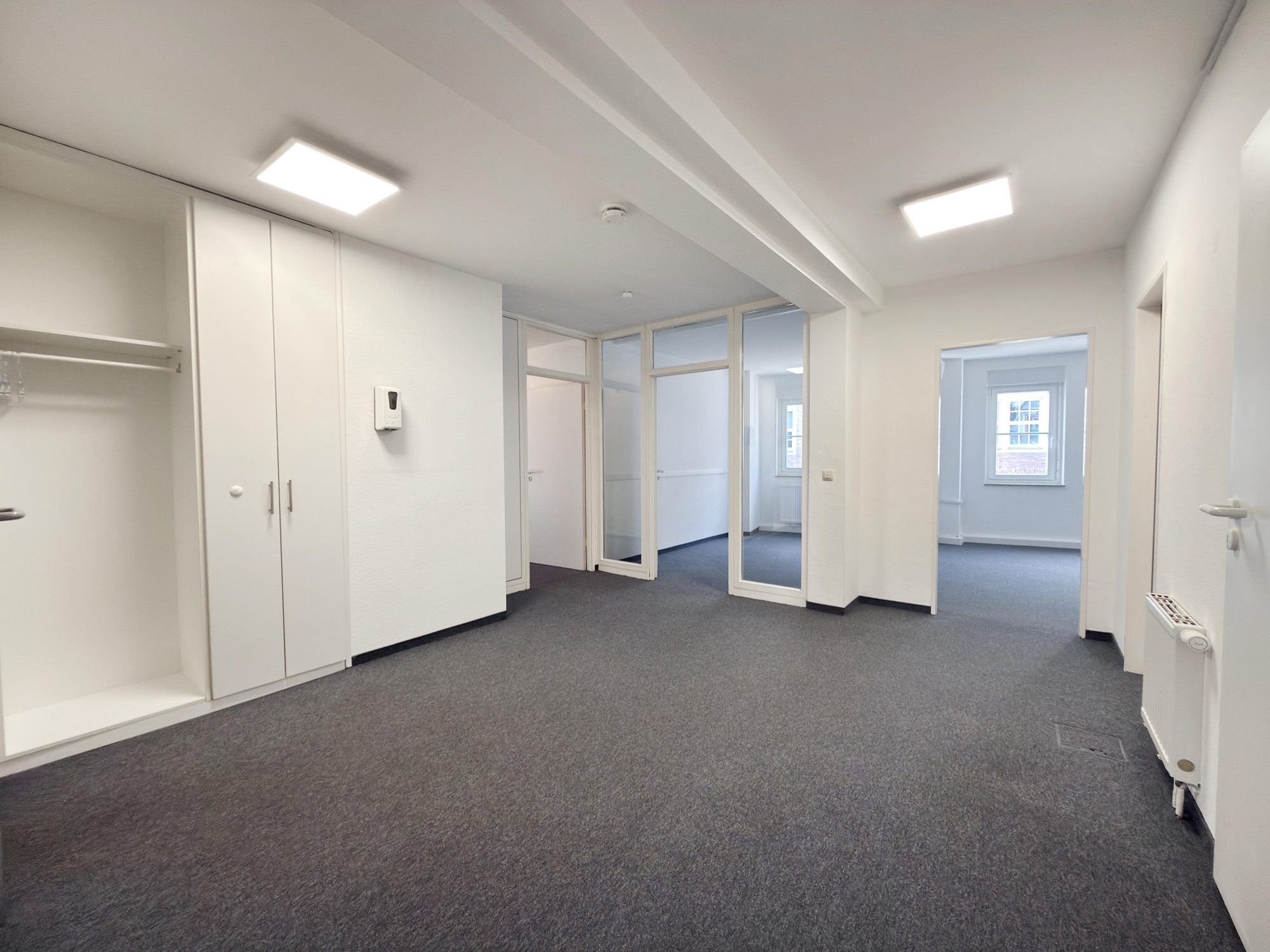Immobilienangebot - Düsseldorf - Alle - Arbeiten, wo Düsseldorf lebt – Bürofläche mit ca. 221 m² Nutzfläche im Herzen der Altstadt!