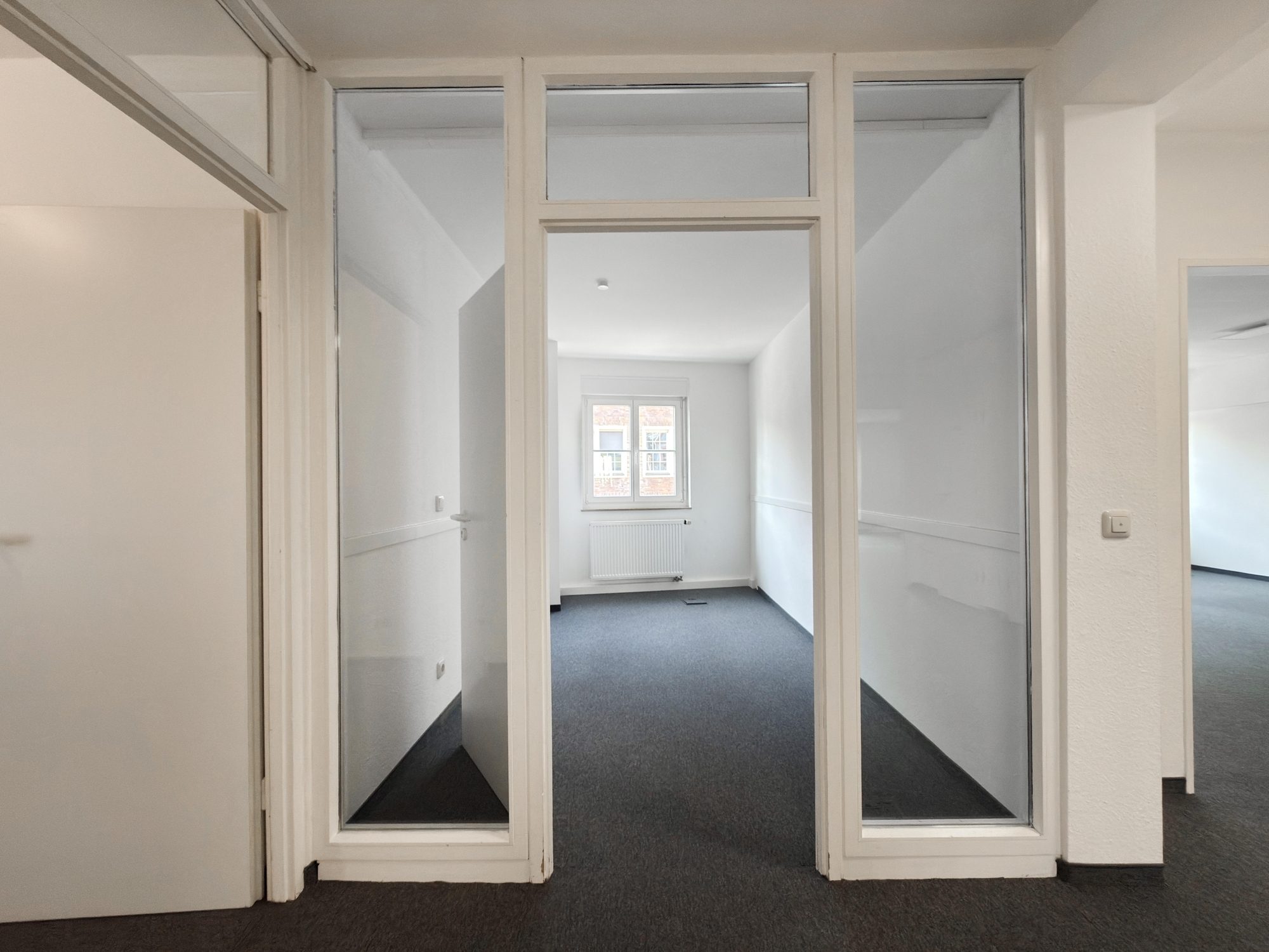 Immobilienangebot - Düsseldorf - Alle - Arbeiten, wo Düsseldorf lebt – Bürofläche mit ca. 221 m² Nutzfläche im Herzen der Altstadt!