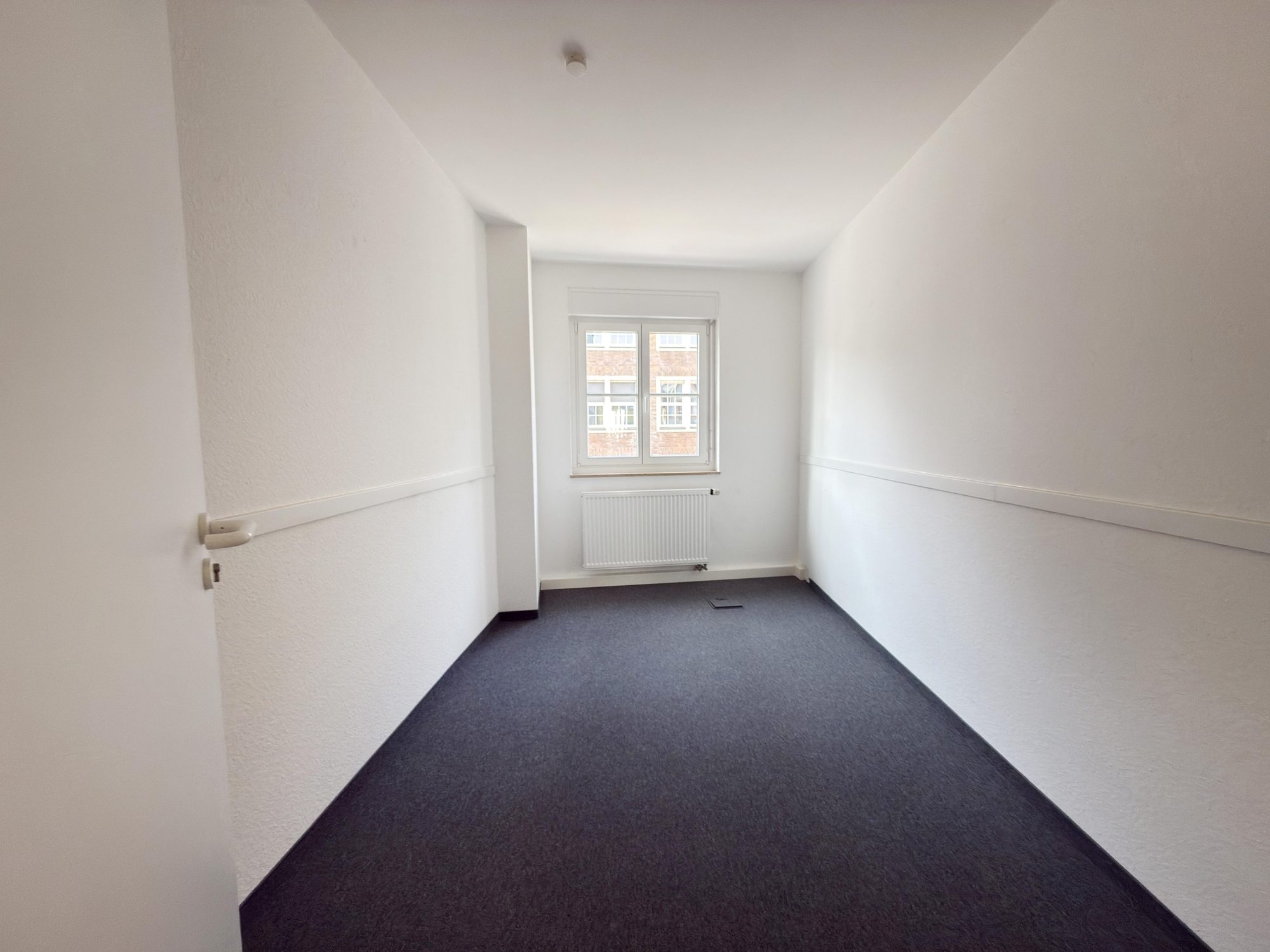 Immobilienangebot - Düsseldorf - Alle - Arbeiten, wo Düsseldorf lebt – Bürofläche mit ca. 221 m² Nutzfläche im Herzen der Altstadt!