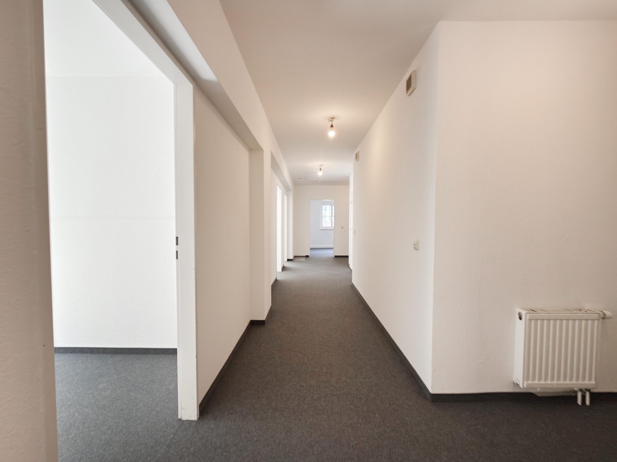 Immobilienangebot - Düsseldorf - Alle - Arbeiten, wo Düsseldorf lebt – Bürofläche mit ca. 221 m² Nutzfläche im Herzen der Altstadt!