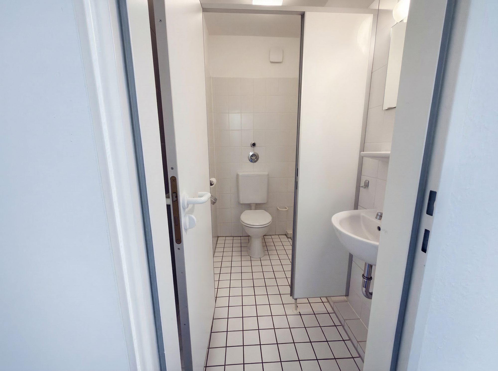 Immobilienangebot - Düsseldorf - Alle - Arbeiten, wo Düsseldorf lebt – Bürofläche mit ca. 221 m² Nutzfläche im Herzen der Altstadt!