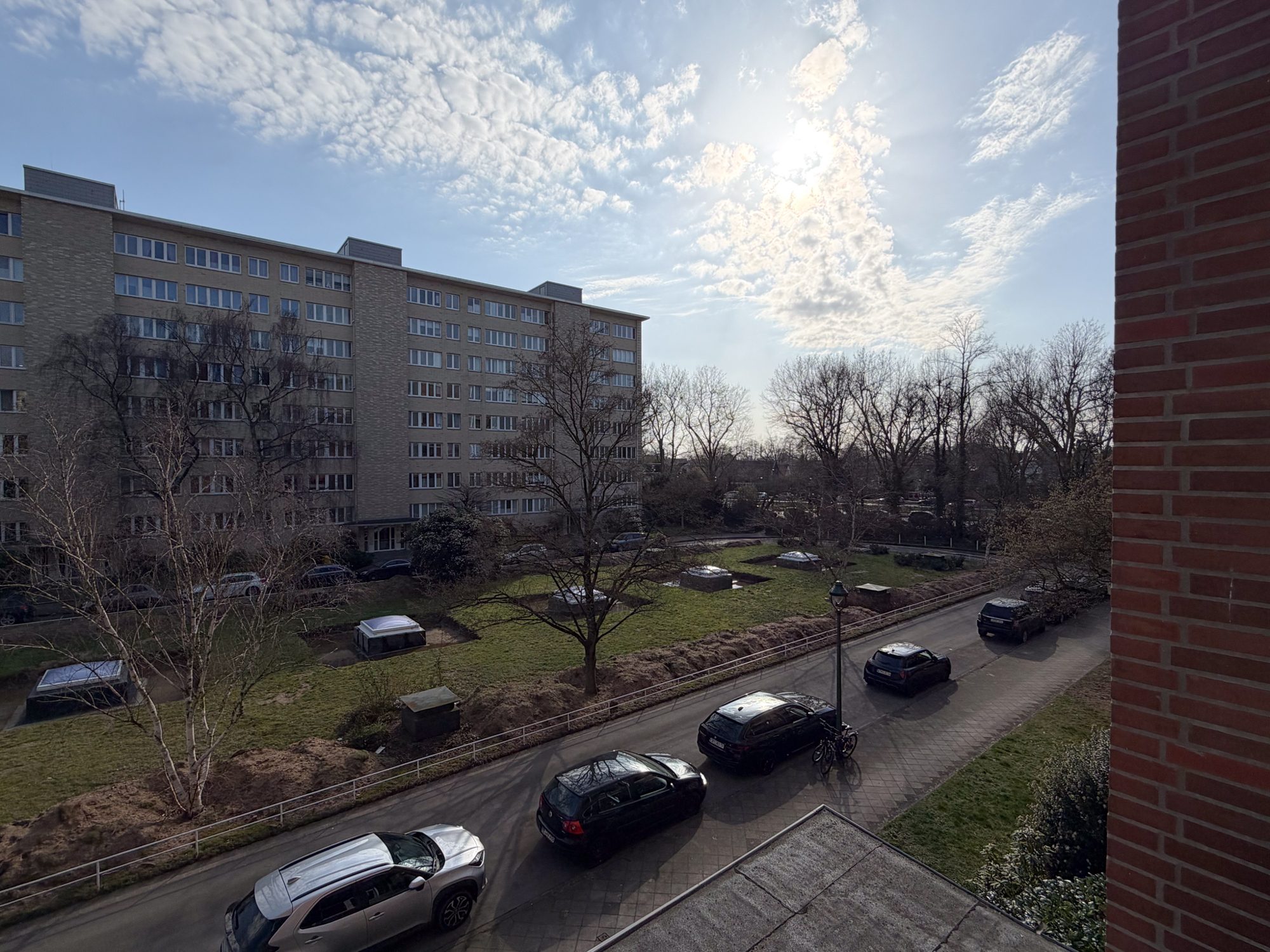 Immobilienangebot - Düsseldorf - Alle - Golzheim: Frühling im neuen Zuhause - sanierungsbedürftige 1-Zimmer-Wohnung mit Südbalkon!