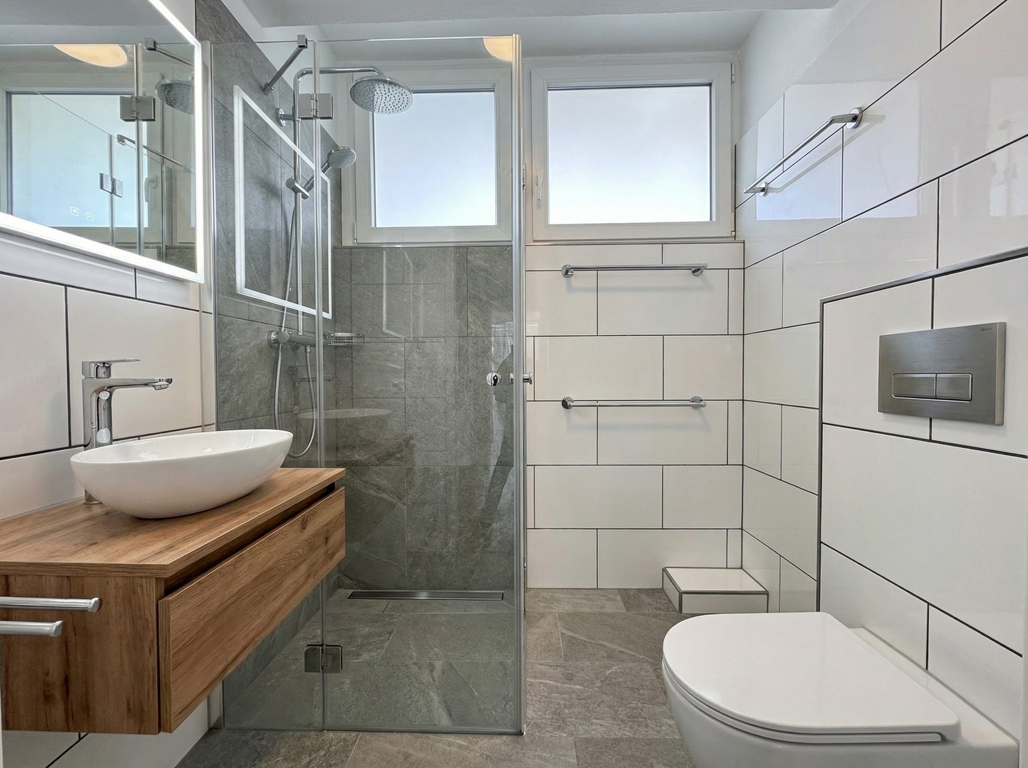 Immobilienangebot - Düsseldorf - Alle - Golzheim: Frühling im neuen Zuhause - sanierungsbedürftige 1-Zimmer-Wohnung mit Südbalkon!
