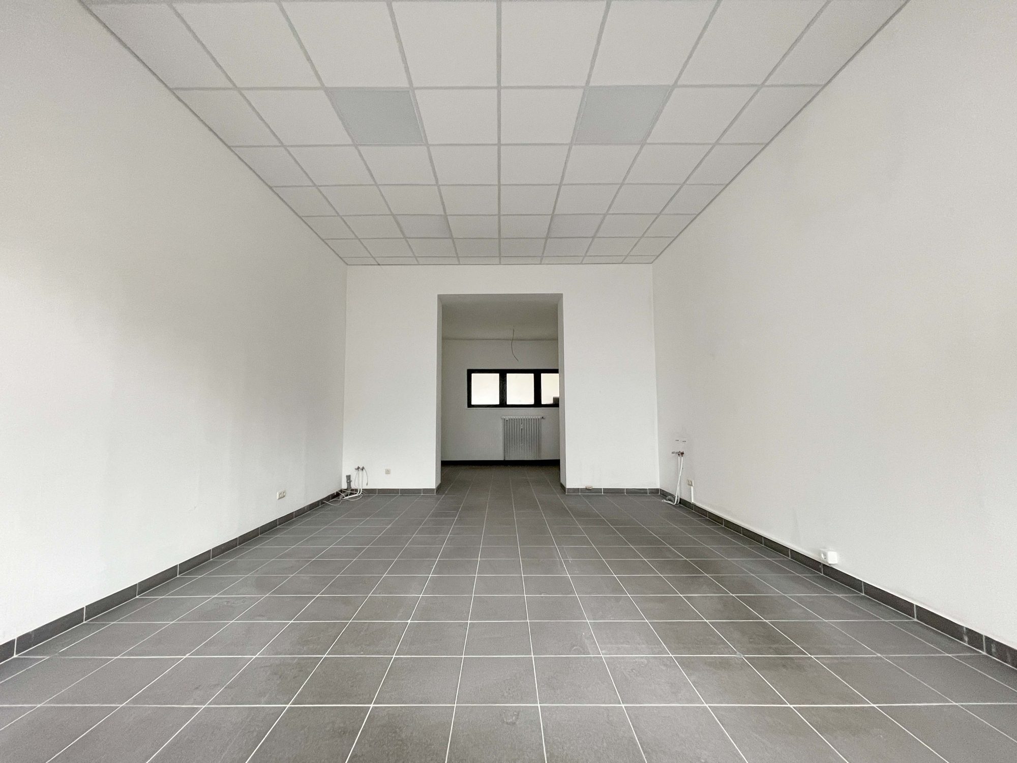 Immobilienangebot - Düsseldorf - Alle - Friedrichstadt: moderne Laden- oder Bürofläche im prachtvollen Jugendstilhaus in guter Lage!