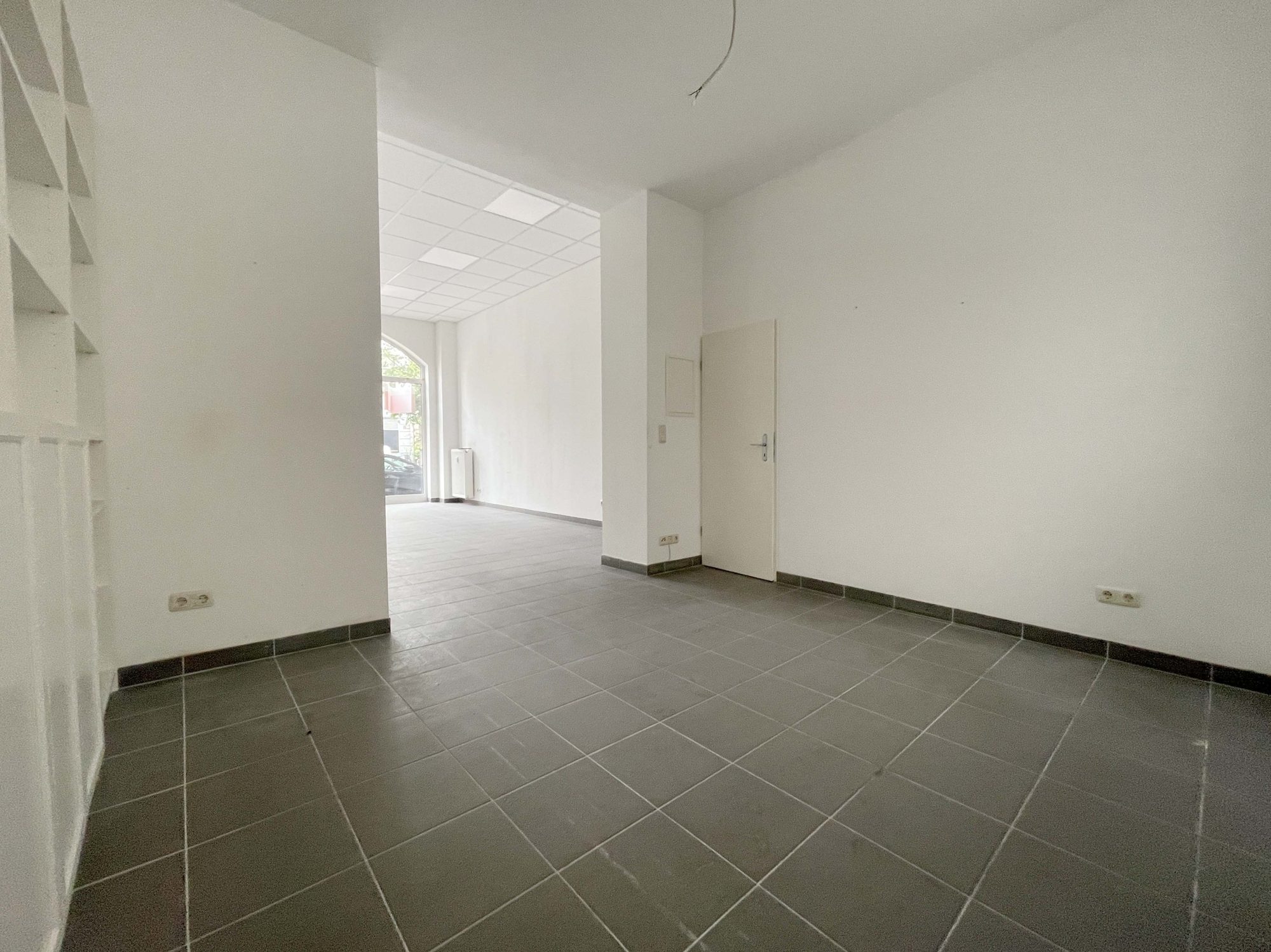 Immobilienangebot - Düsseldorf - Alle - Friedrichstadt: moderne Laden- oder Bürofläche im prachtvollen Jugendstilhaus in guter Lage!