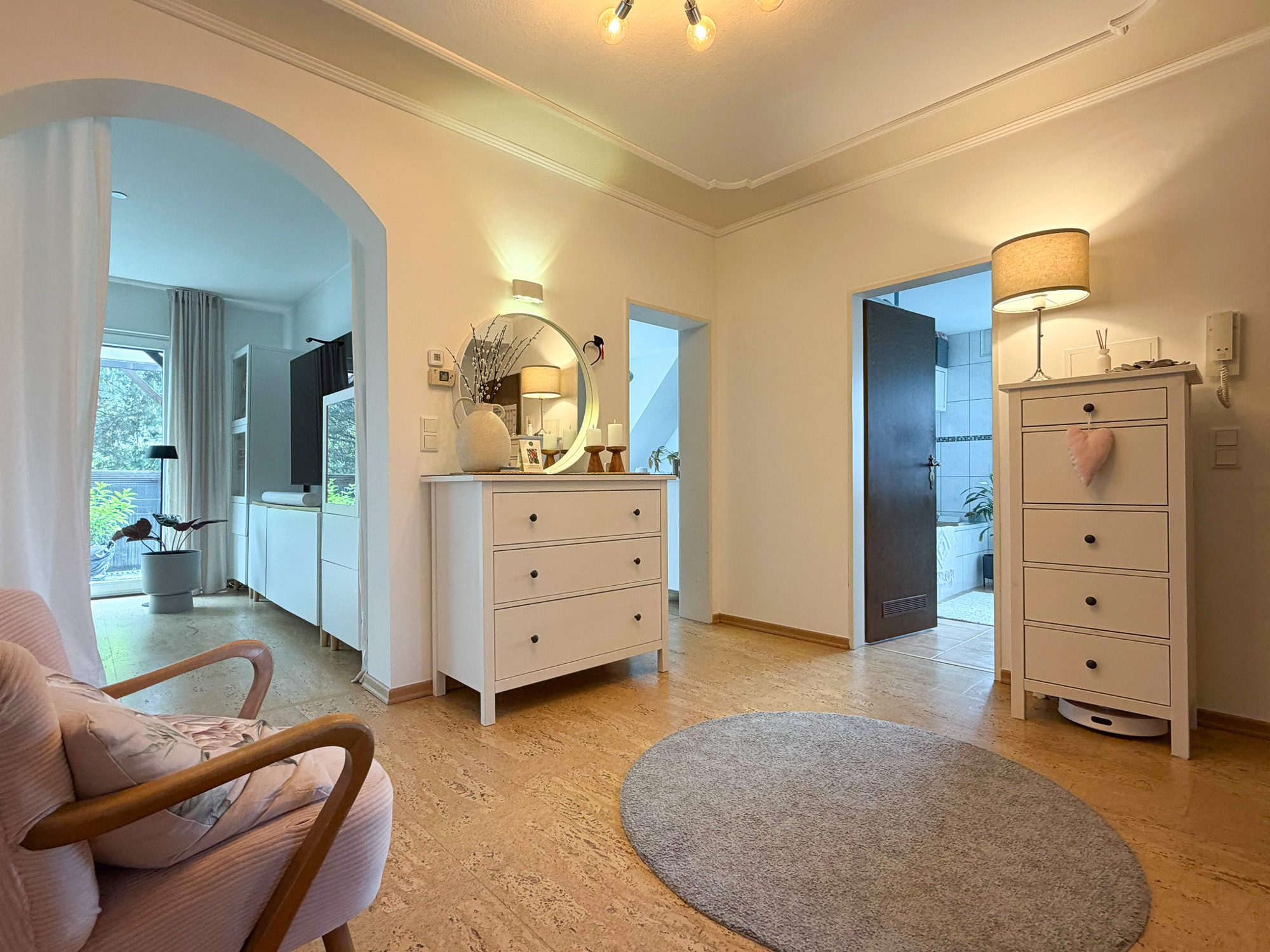 Immobilienangebot - Düsseldorf - Alle - Düsseldorf-Rath: Attraktive 3-Zimmer Renditeimmobilie mit zwei Balkonen und Eigennutzungsoption!