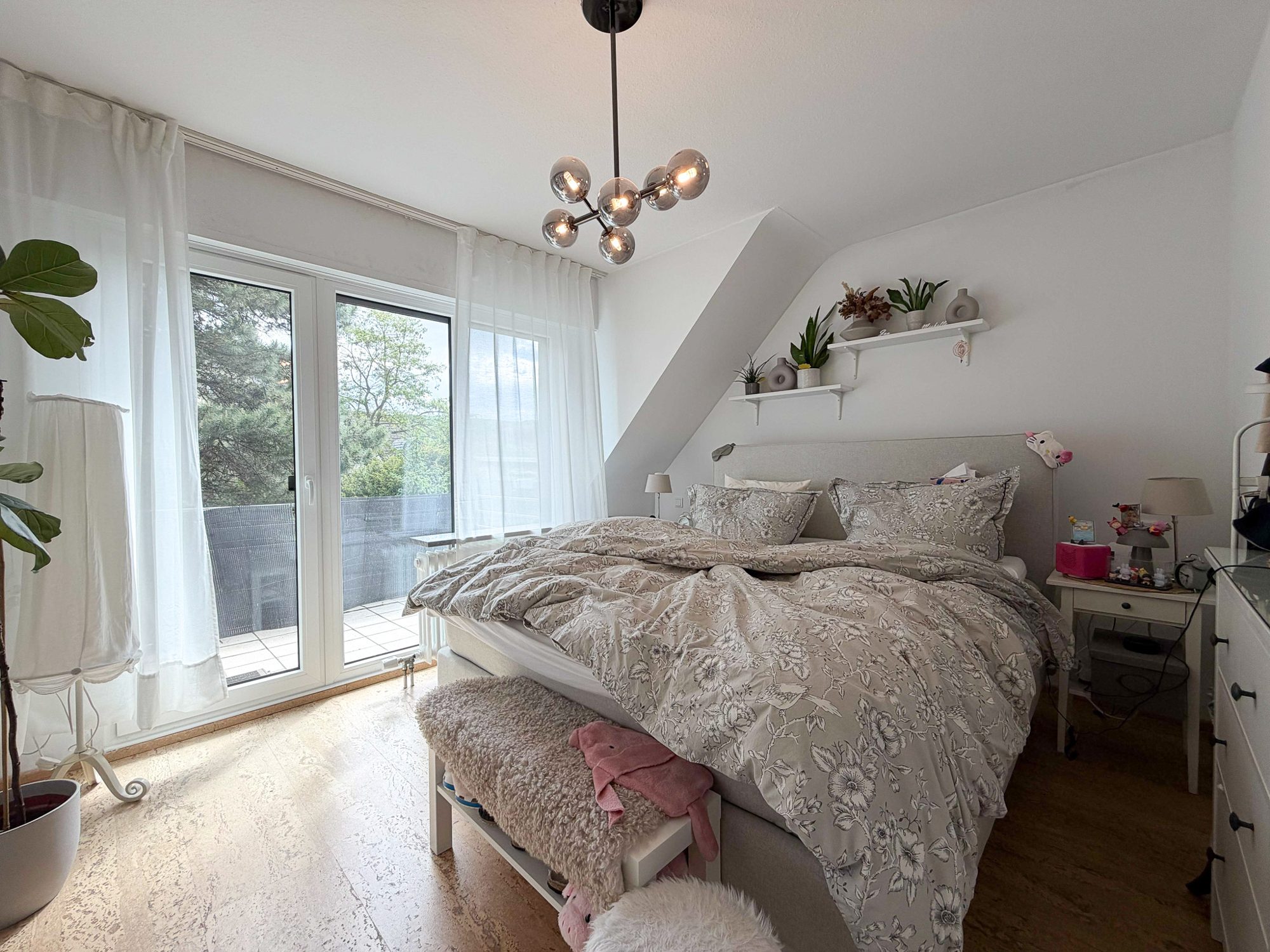 Immobilienangebot - Düsseldorf - Alle - Düsseldorf-Rath: Attraktive 3-Zimmer Renditeimmobilie mit zwei Balkonen und Eigennutzungsoption!