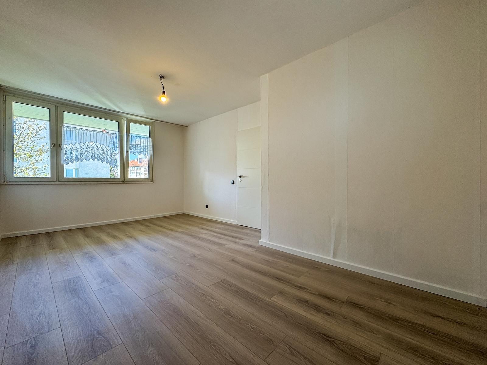 Immobilienangebot - Düsseldorf / Holthausen - Alle - Holthausen: Charmante 2-Zimmer-Wohnung mit offener Wohnküche und ruhigem Balkon