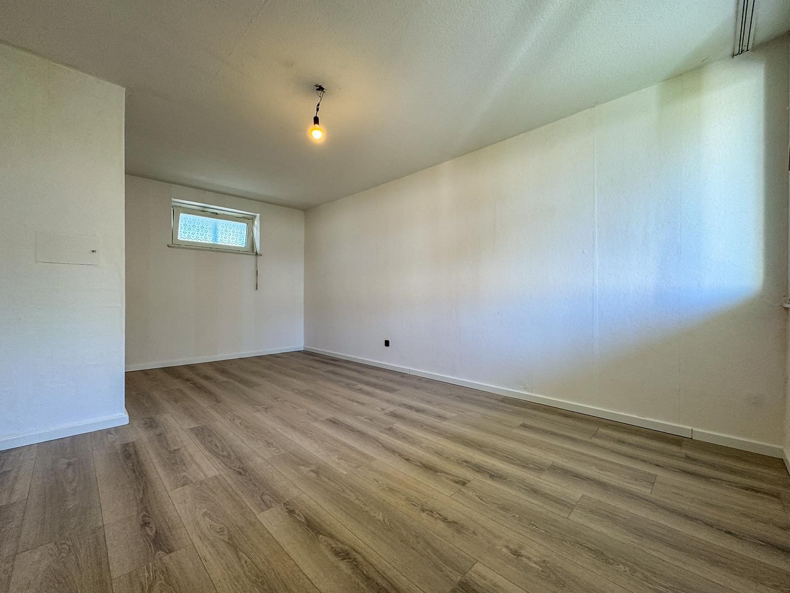 Immobilienangebot - Düsseldorf / Holthausen - Alle - Holthausen: Charmante 2-Zimmer-Wohnung mit offener Wohnküche und ruhigem Balkon