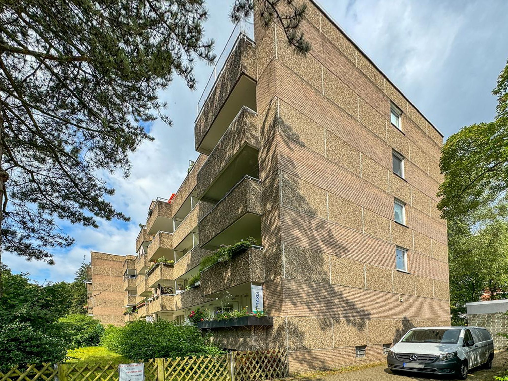 Immobilienangebot - Düsseldorf / Urdenbach - Alle - Urdenbach: Gepflegte 3-Zimmer-Wohnung mit Süd-Ost-Balkon, Aufzug & Tiefgarage