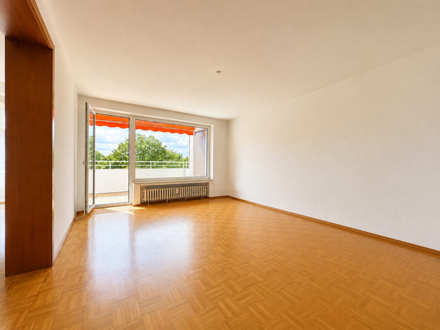 Immobilienangebot - Düsseldorf / Urdenbach - Alle - Urdenbach: Gepflegte 3-Zimmer-Wohnung mit Süd-Ost-Balkon, Aufzug & Tiefgarage