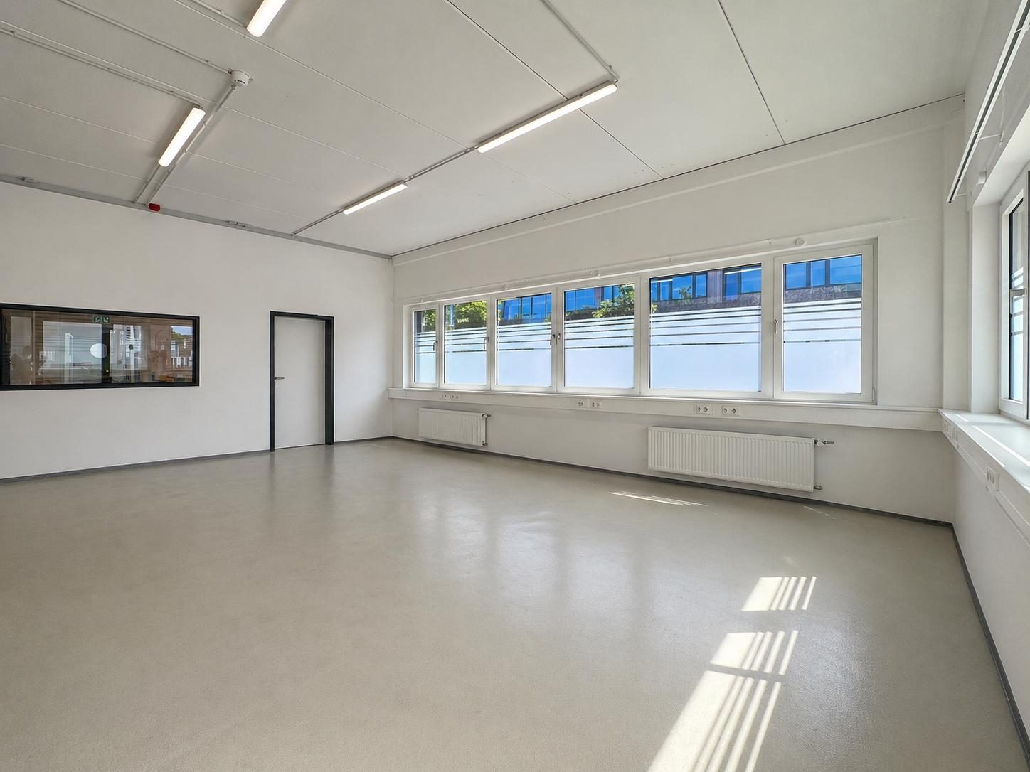 Immobilienangebot - Düsseldorf / Flingern Süd - Alle - Flingern Süd: Hochwertige Gewerbeeinheit mit Halle & Büros – flexibel nutzbar auf 861 m²