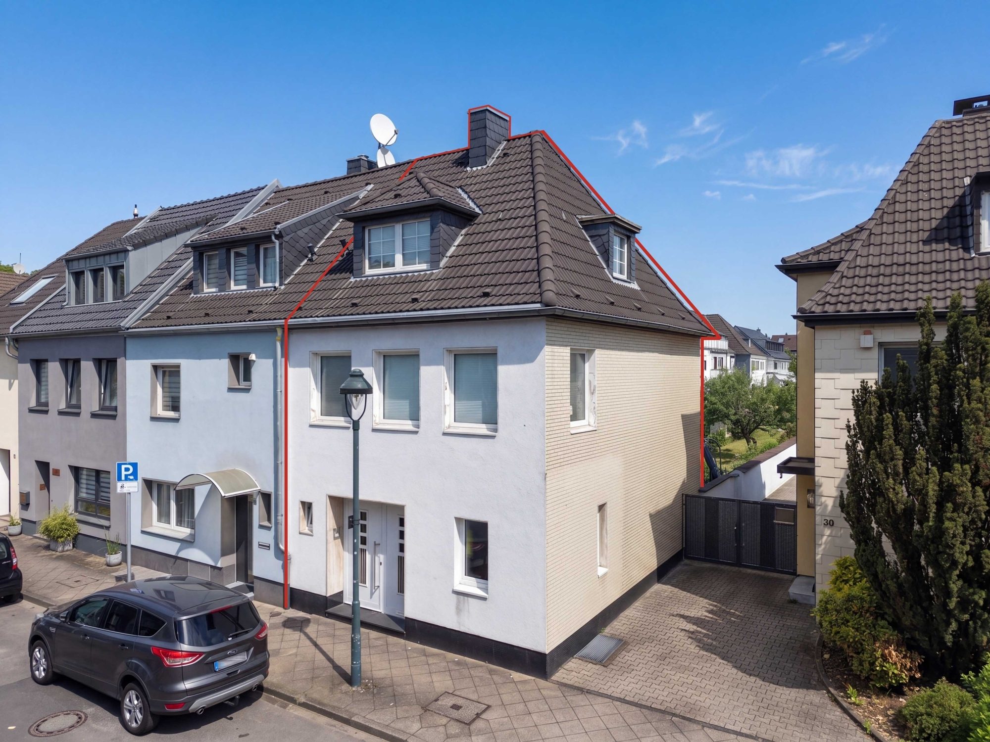 Immobilienangebot - Düsseldorf - Alle - Düsseldorf-Mörsenbroich: Charmantes Reihenendhaus mit Gartenidylle und Gestaltungspotenzial!