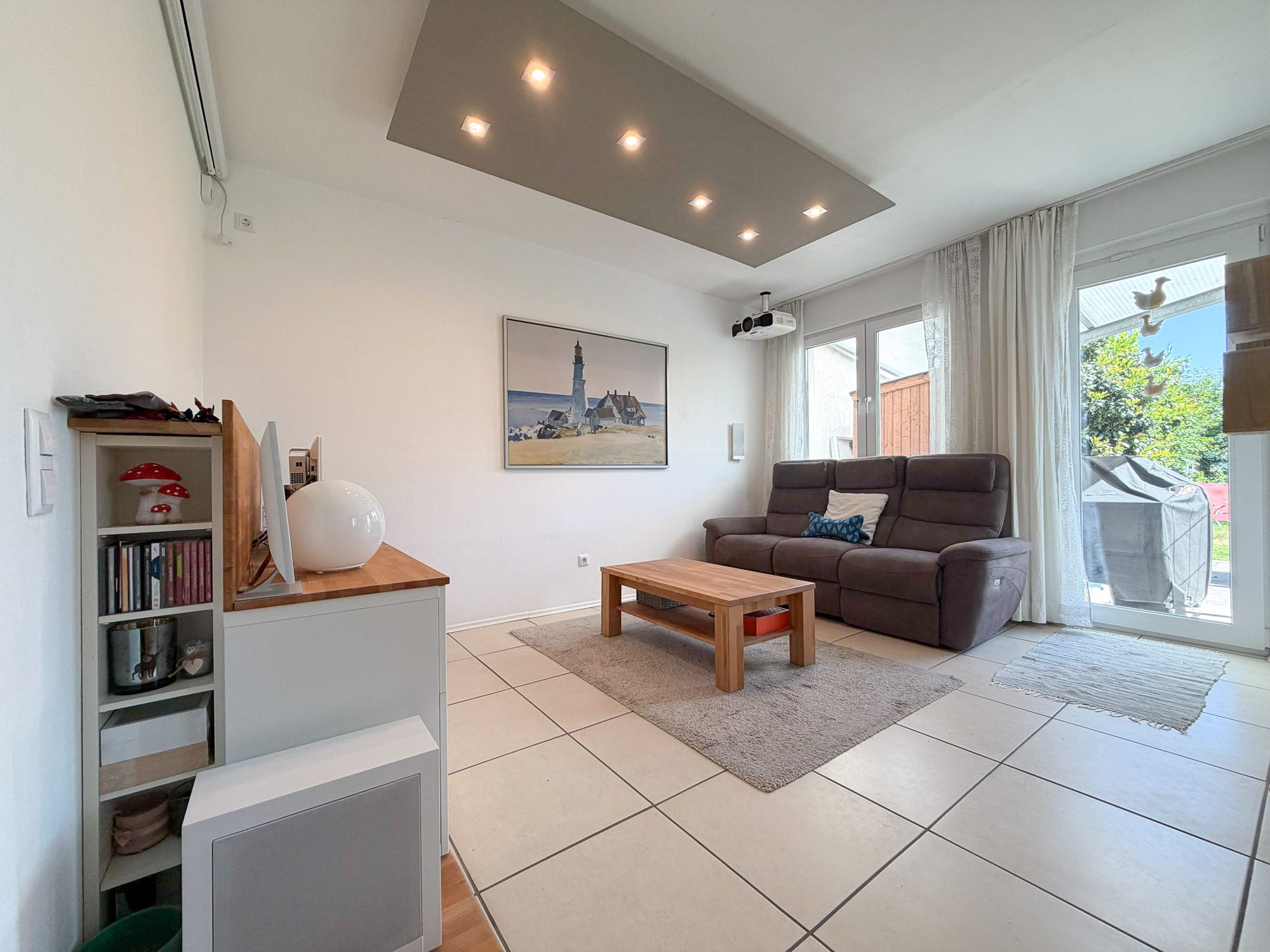 Immobilienangebot - Düsseldorf - Alle - Düsseldorf-Mörsenbroich: Charmantes Reihenendhaus mit Gartenidylle und Gestaltungspotenzial!