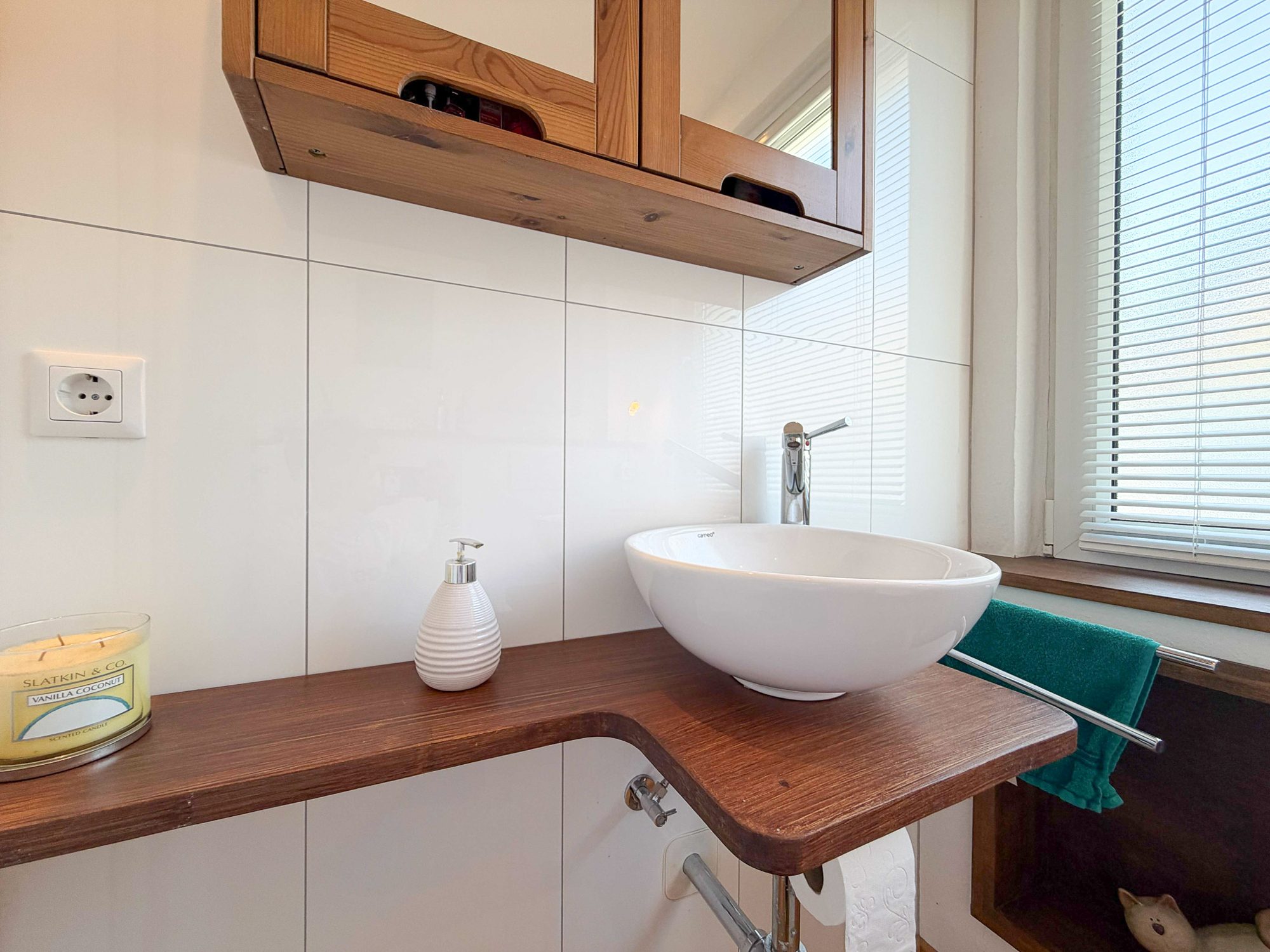 Immobilienangebot - Düsseldorf - Alle - Düsseldorf-Mörsenbroich: Charmantes Reihenendhaus mit Gartenidylle und Gestaltungspotenzial!