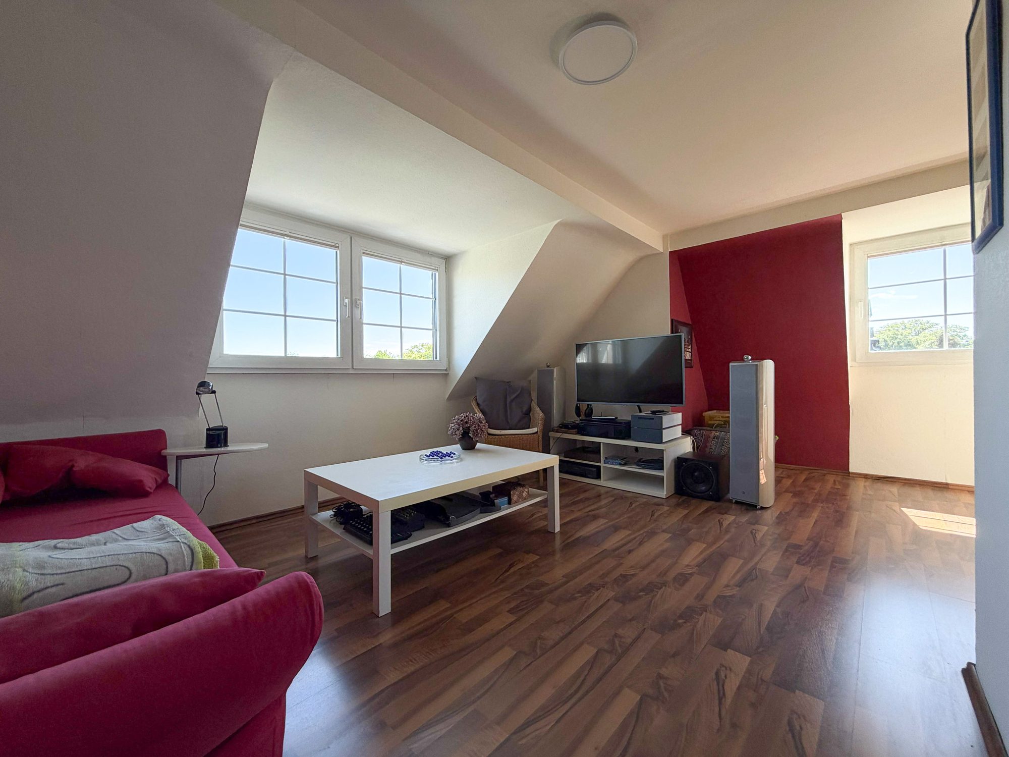 Immobilienangebot - Düsseldorf - Alle - Düsseldorf-Mörsenbroich: Charmantes Reihenendhaus mit Gartenidylle und Gestaltungspotenzial!