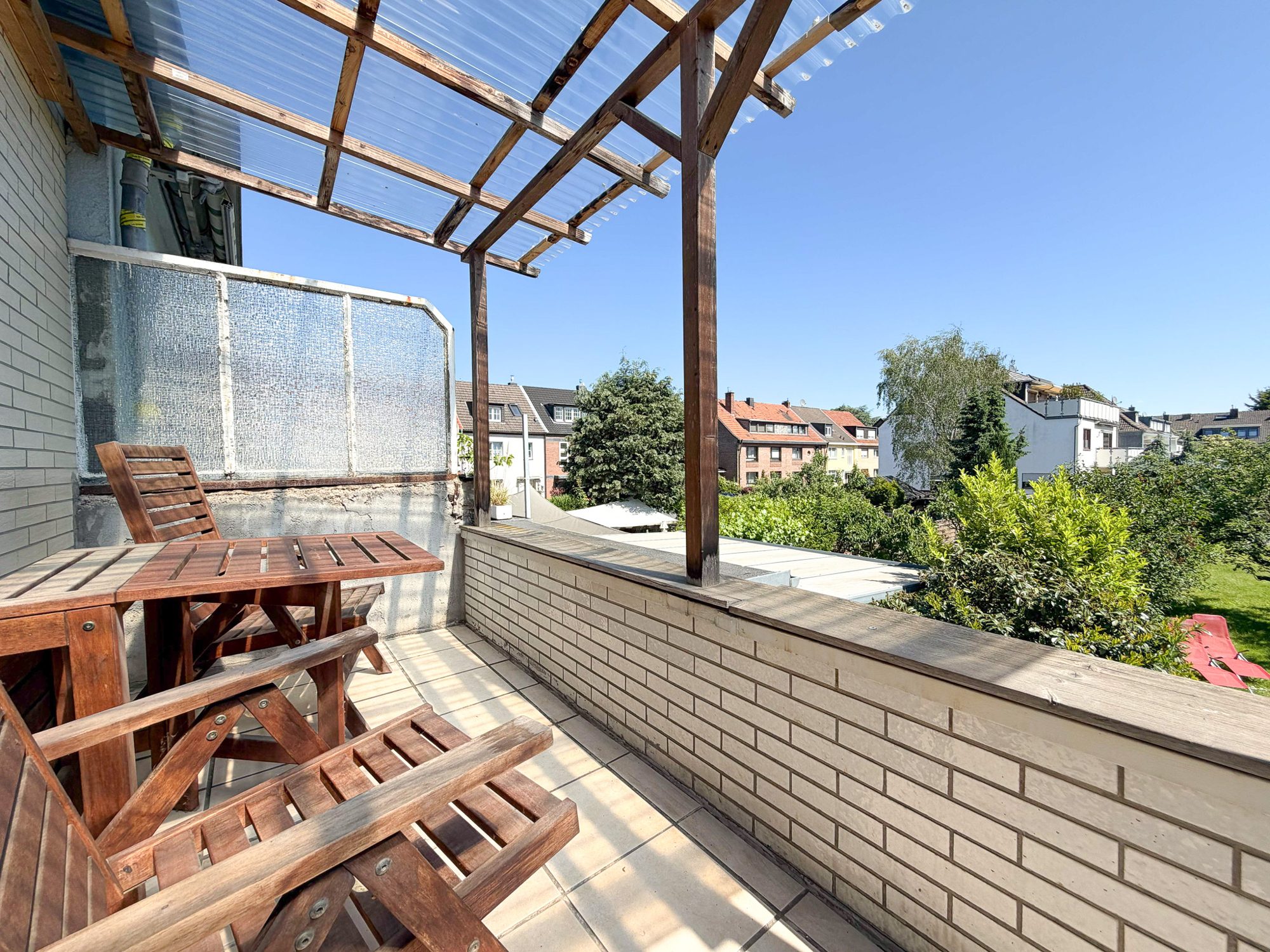 Immobilienangebot - Düsseldorf - Alle - Düsseldorf-Mörsenbroich: Charmantes Reihenendhaus mit Gartenidylle und Gestaltungspotenzial!